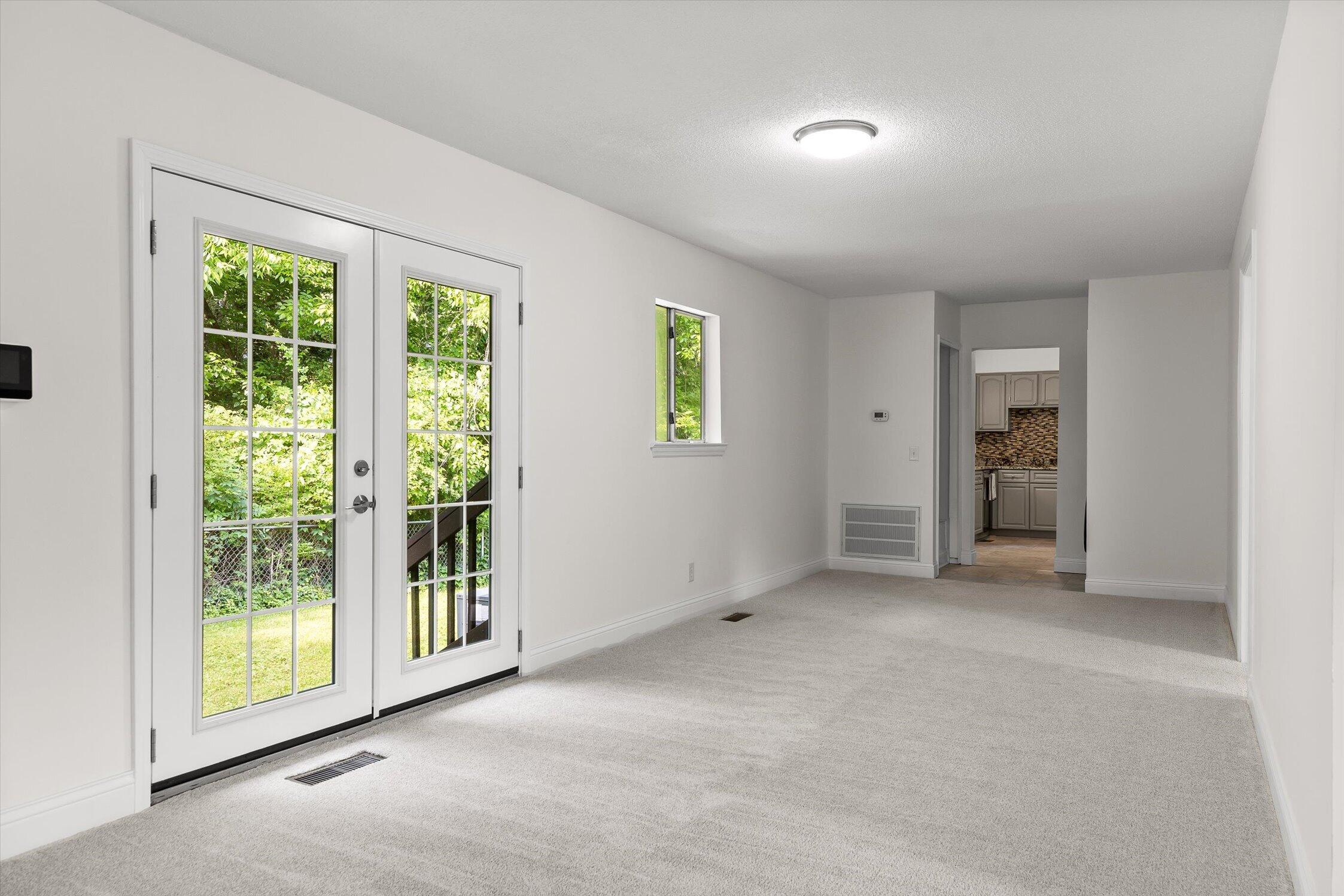 5 E Wotring Street