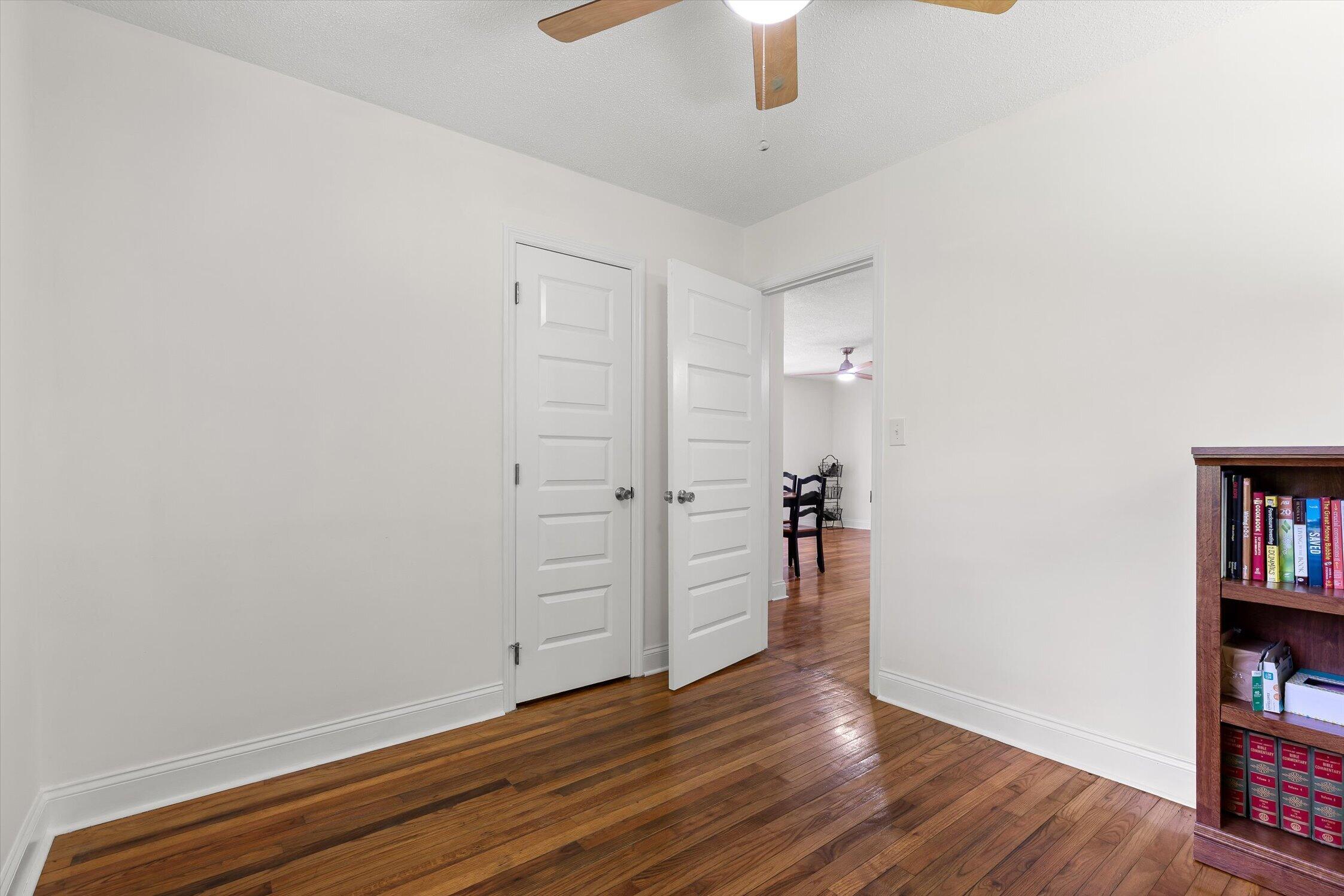 5 E Wotring Street