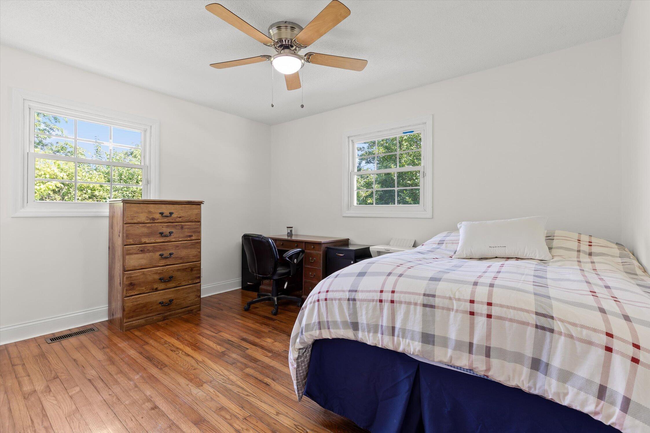 5 E Wotring Street