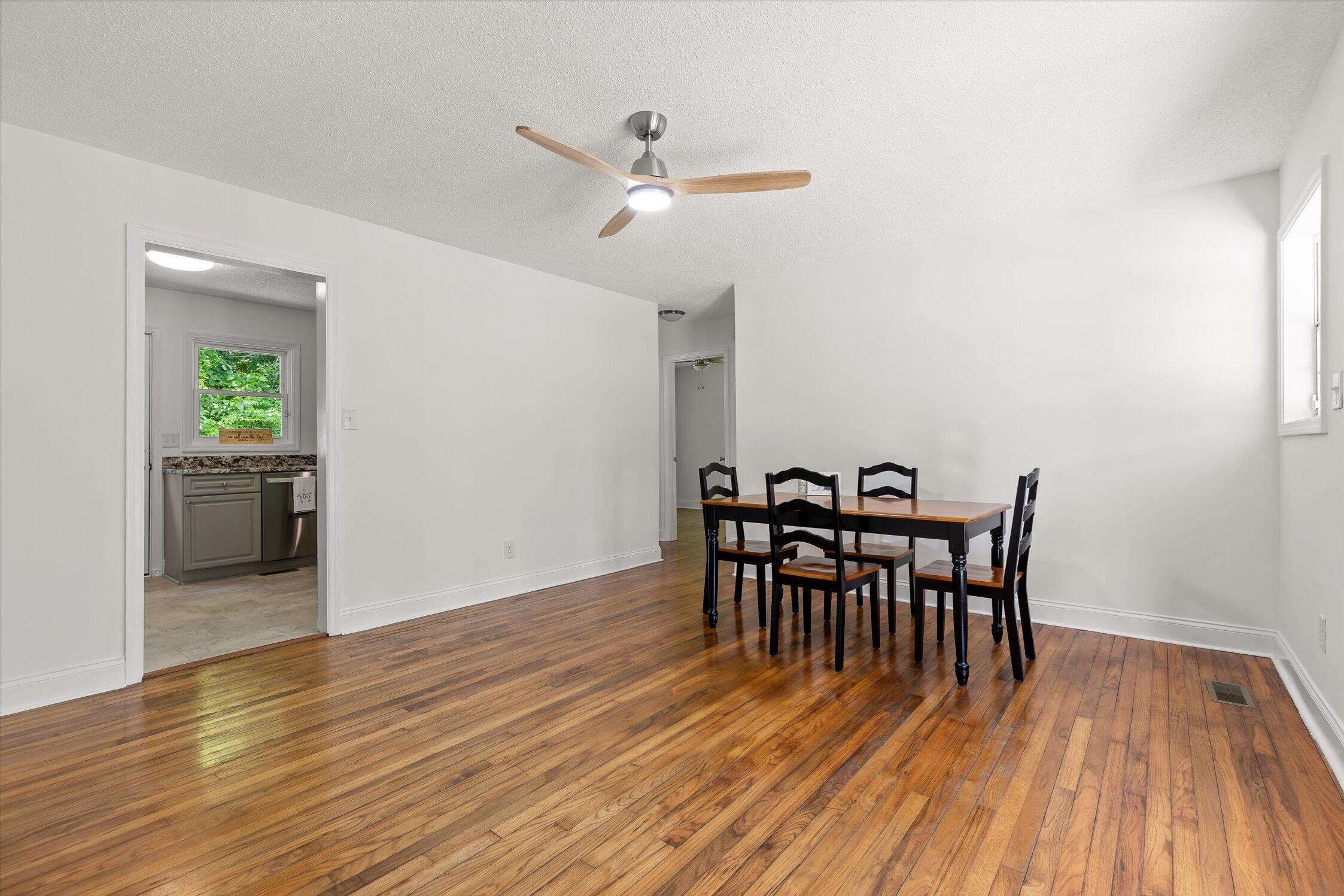5 E Wotring Street