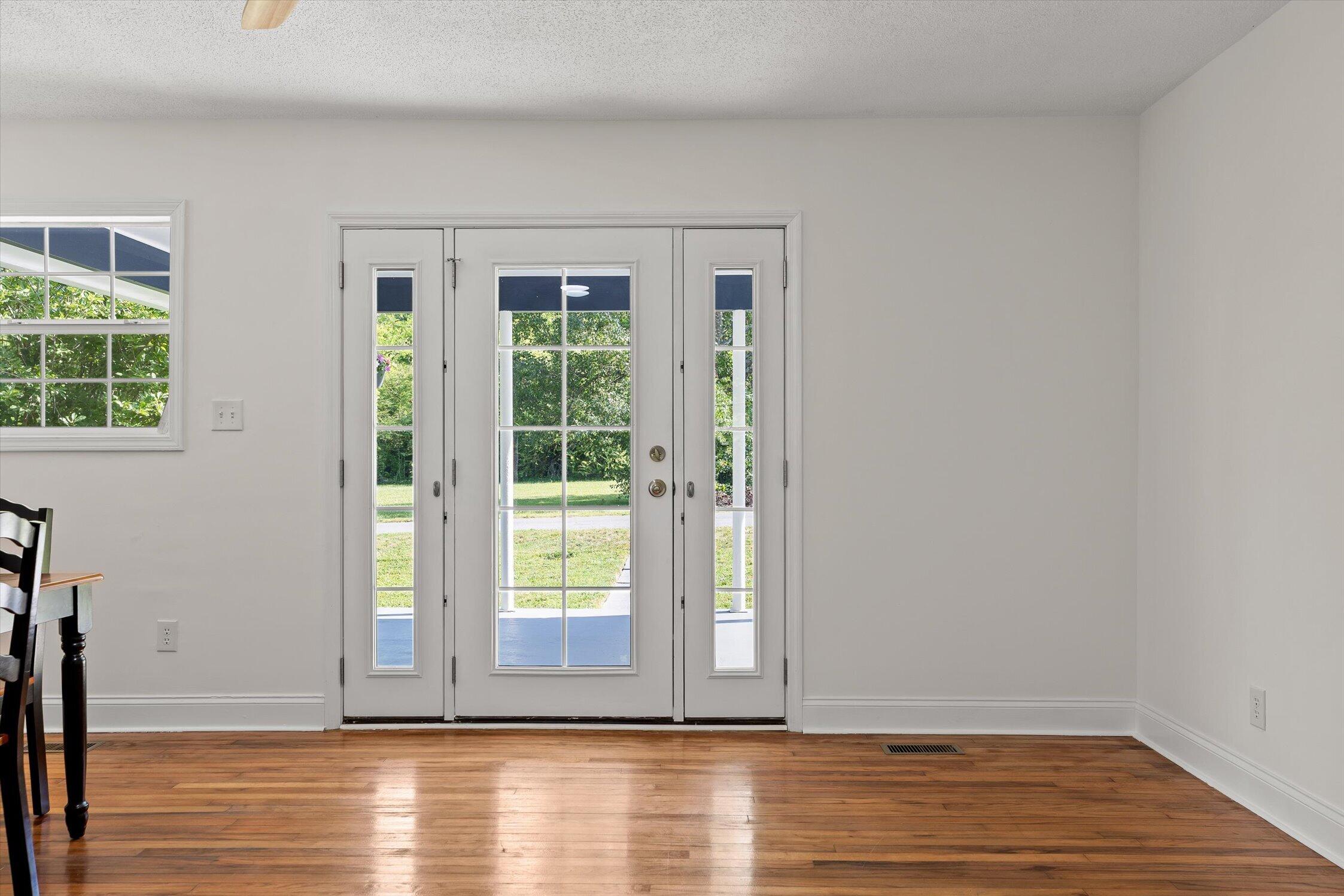 5 E Wotring Street