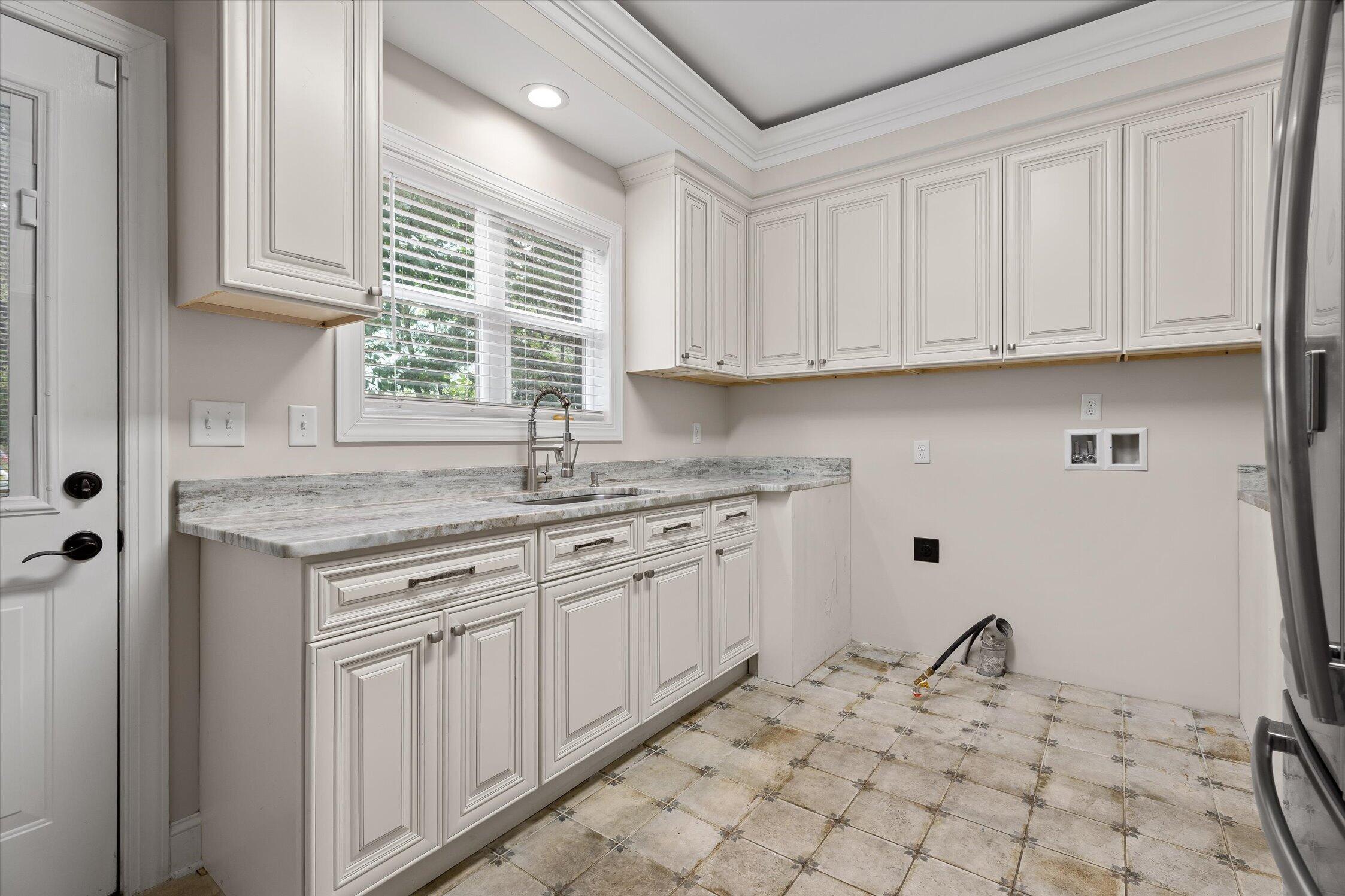 4039 Brock Road