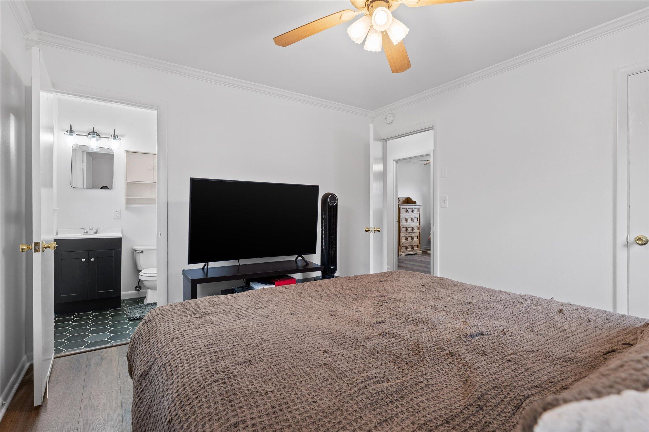 5742 Lyle Circle