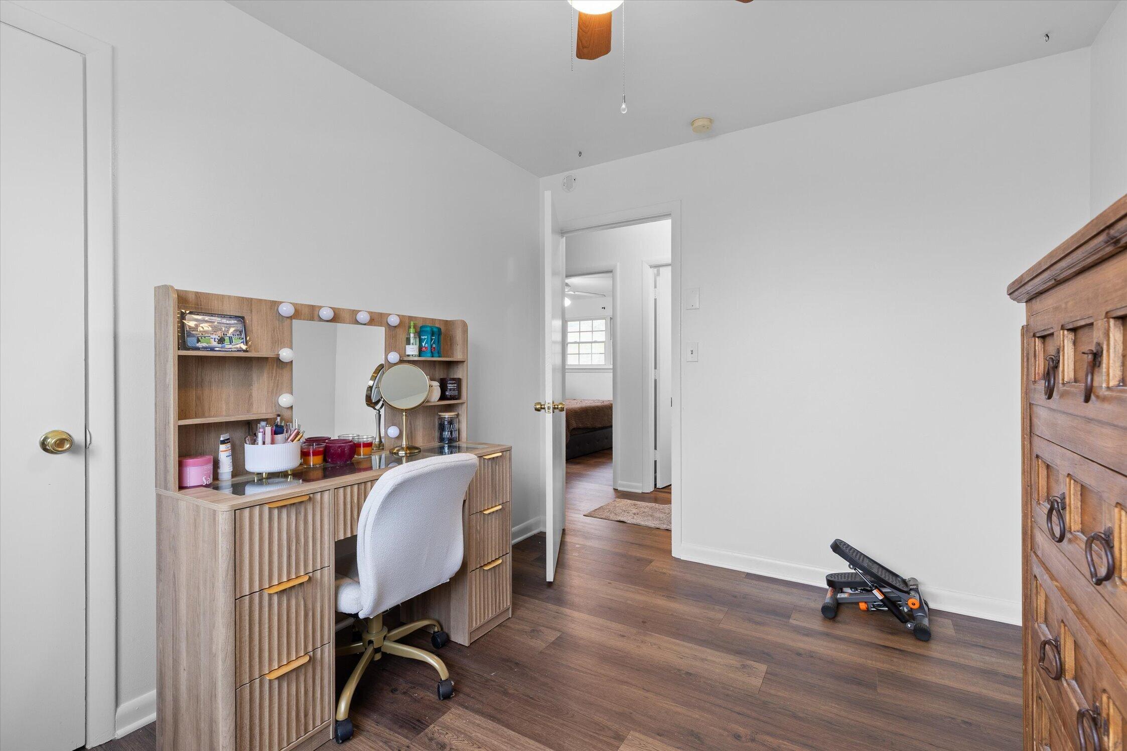 5742 Lyle Circle