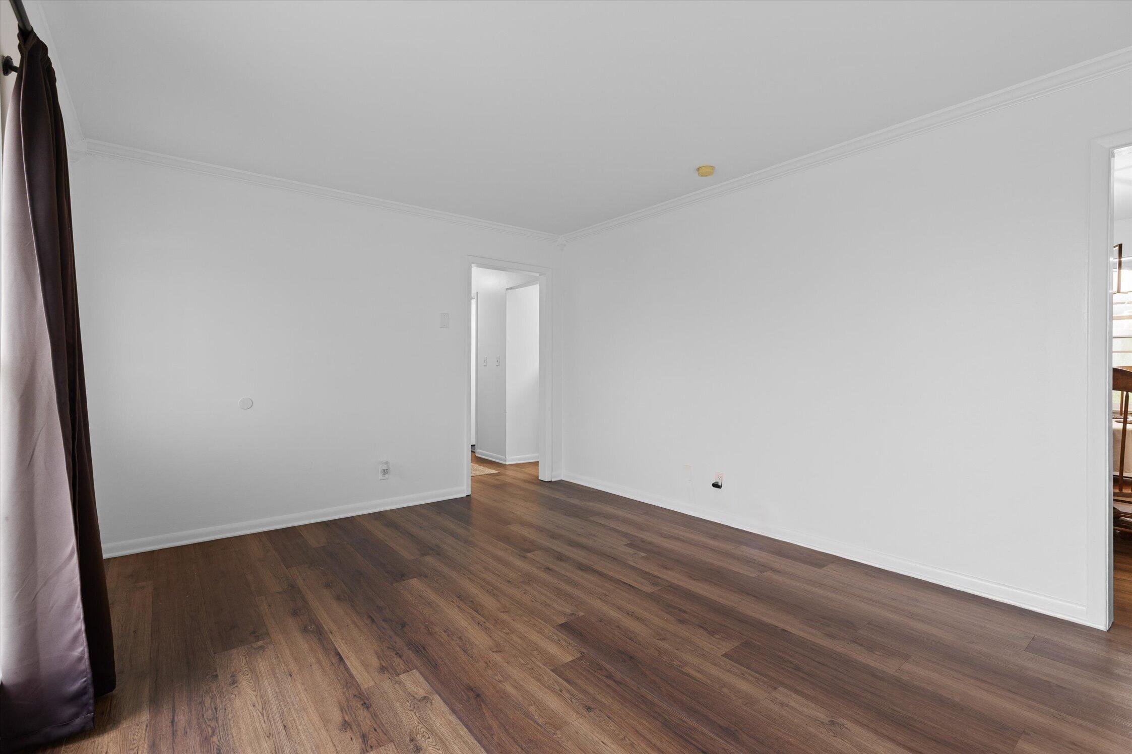 5742 Lyle Circle