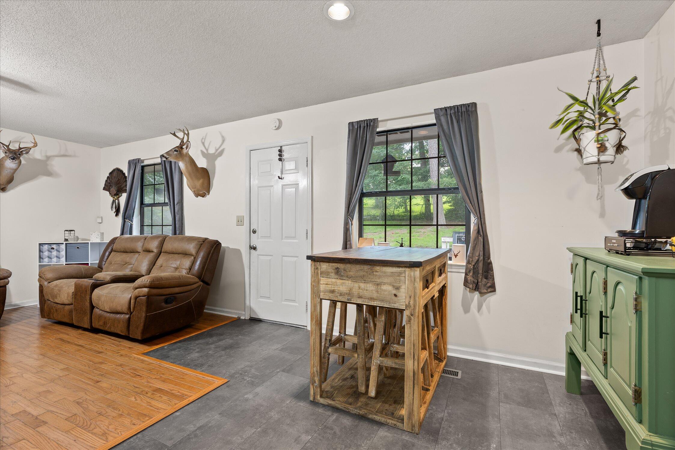 1884 Peavine Road