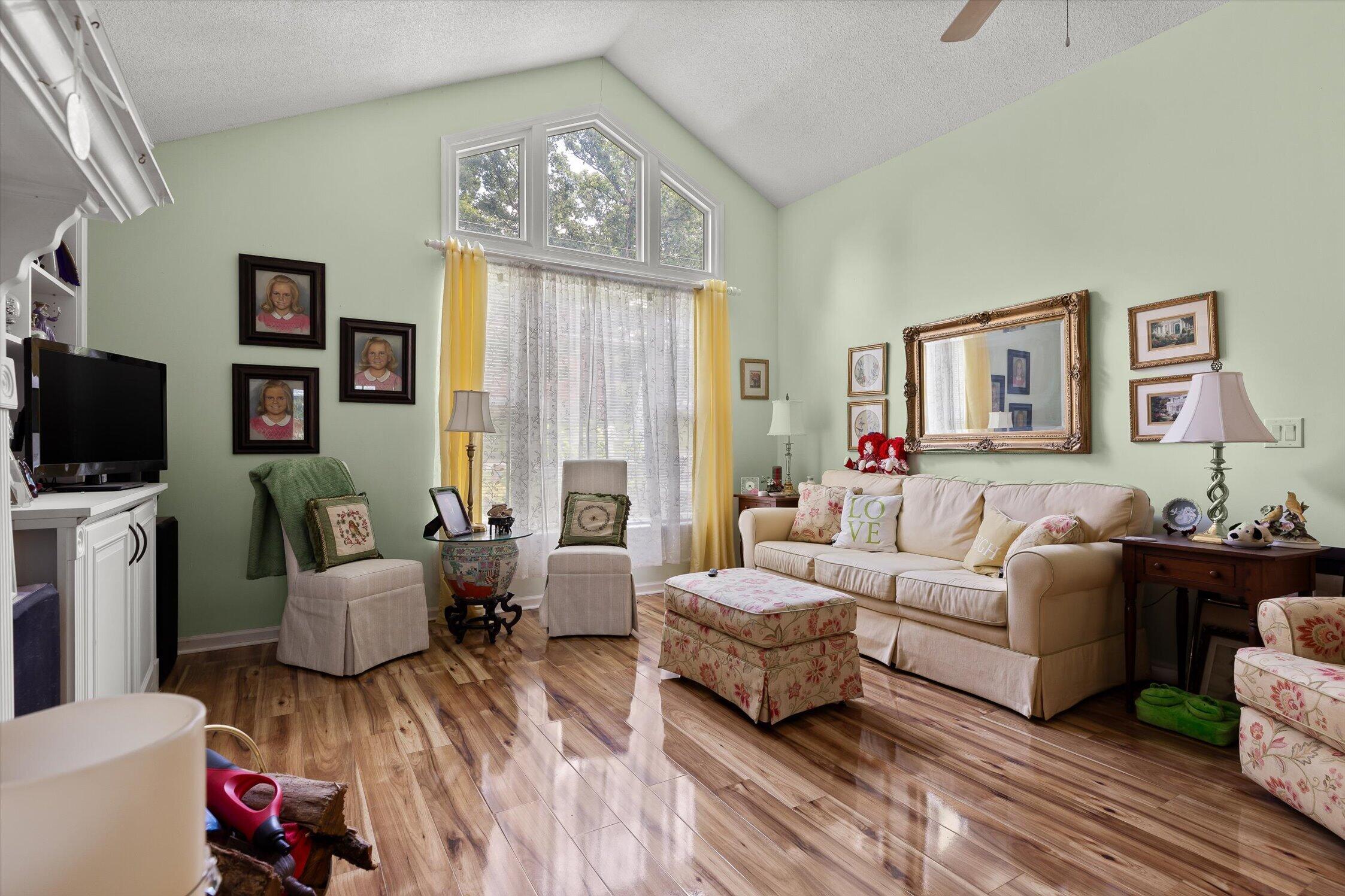 723 Pine Brow Trail