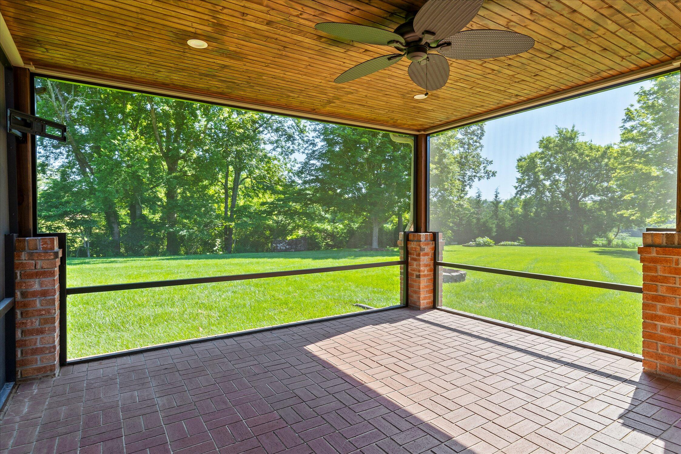 7729 Diamondhead Drive