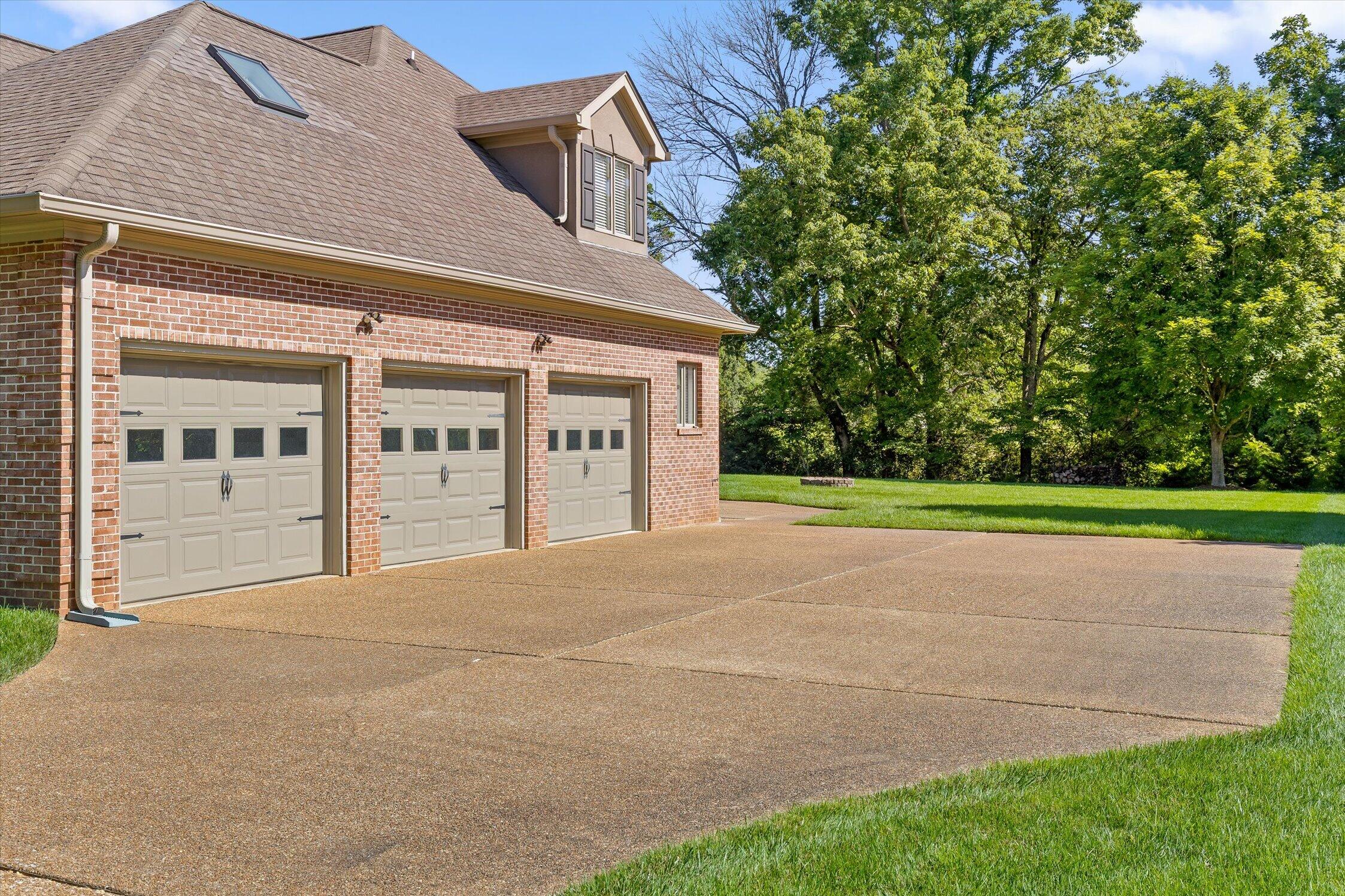 7729 Diamondhead Drive