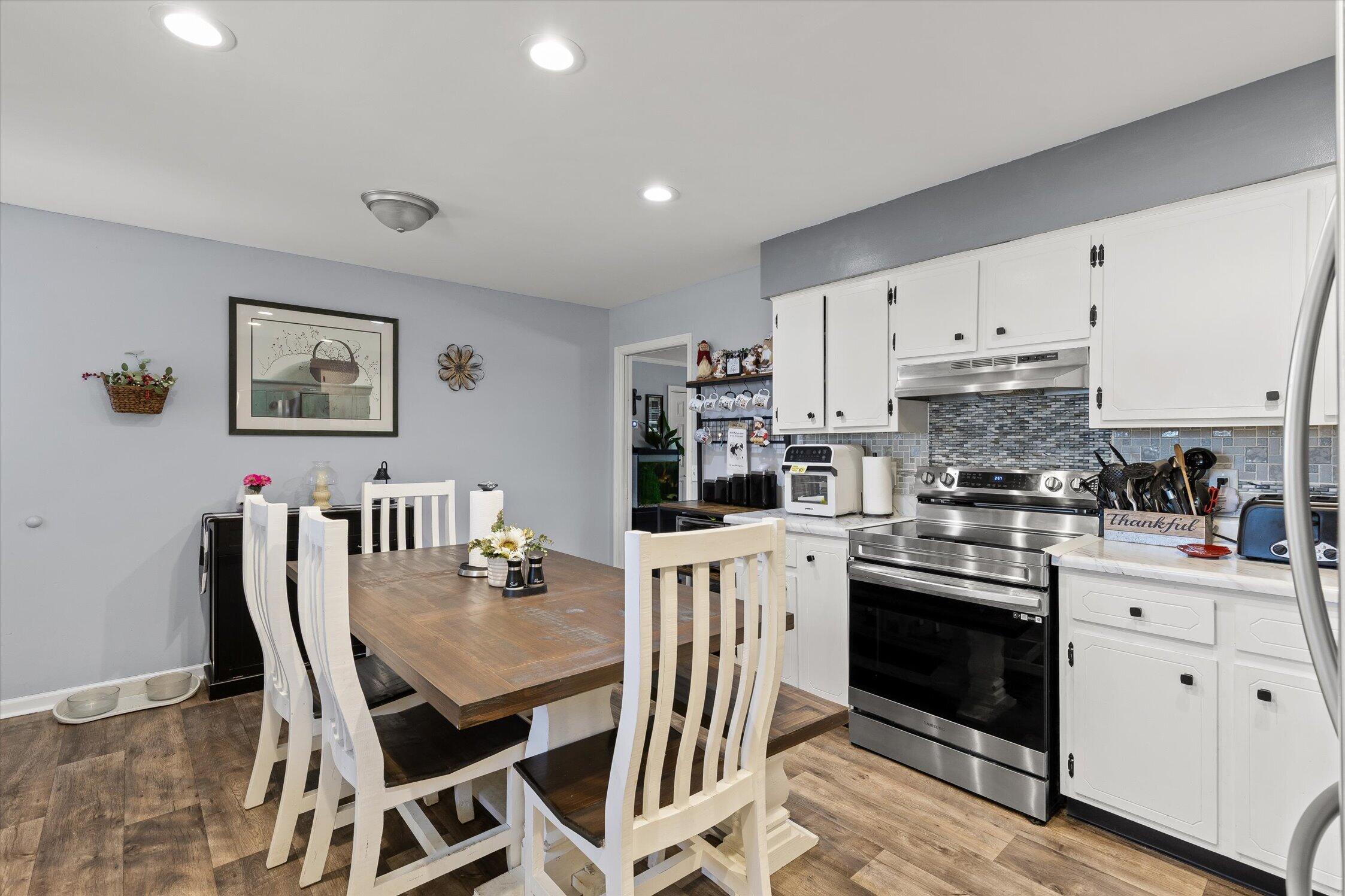 1608 Wildwood Trail