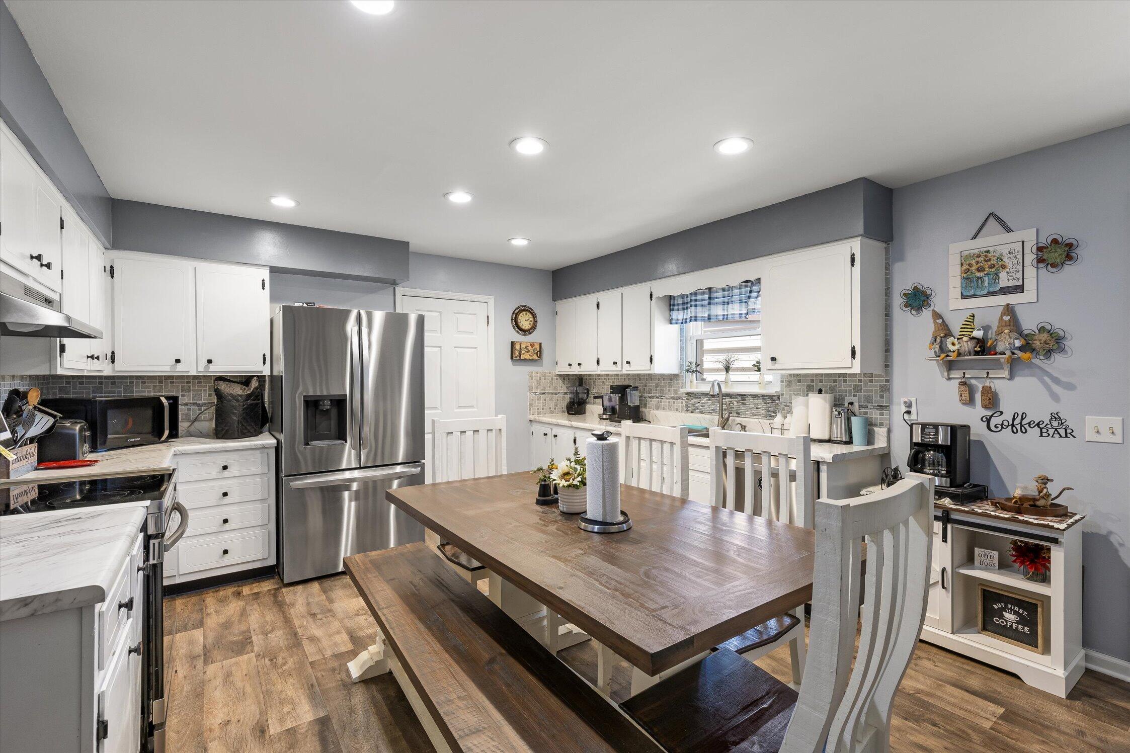 1608 Wildwood Trail