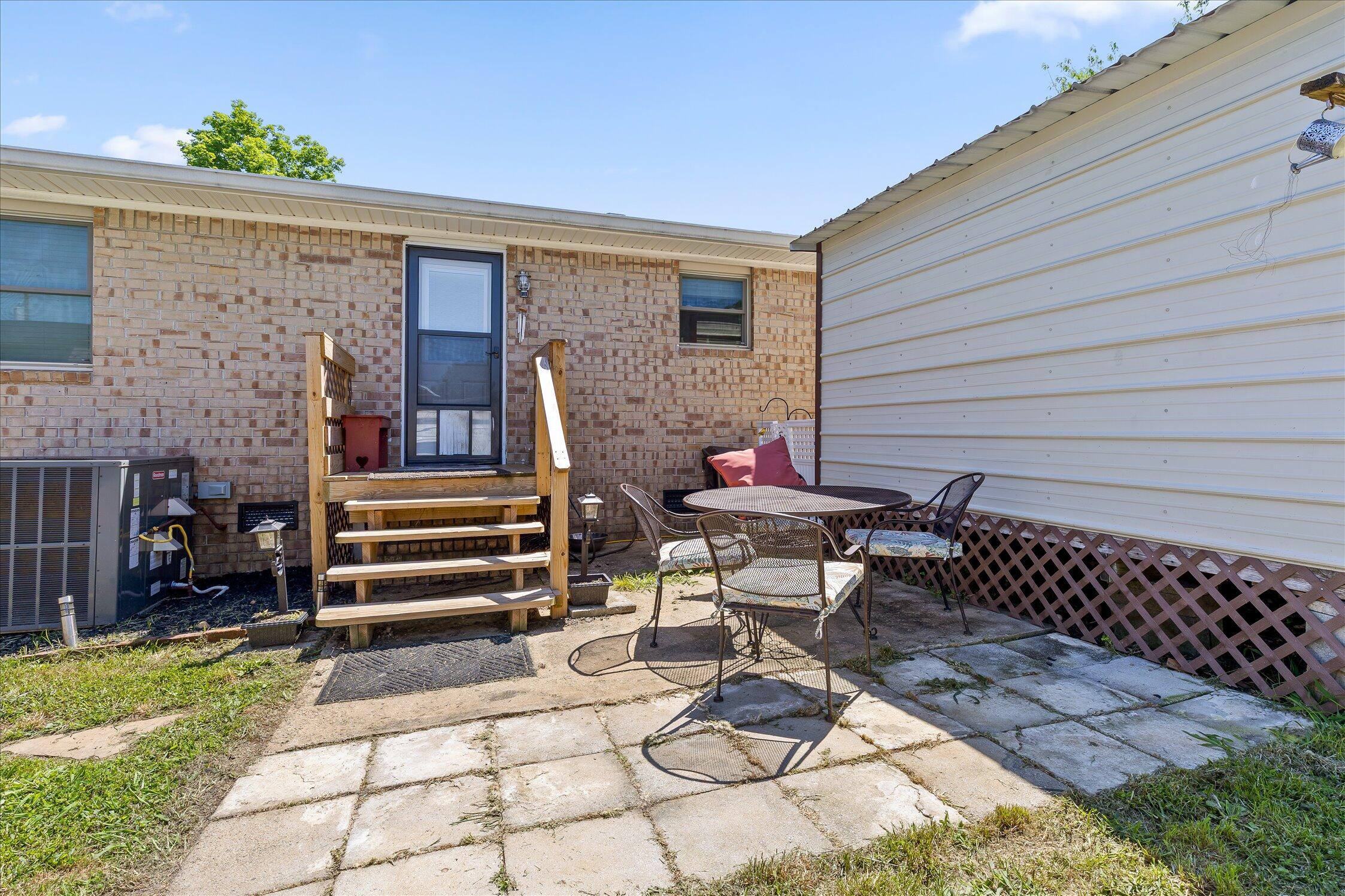 1608 Wildwood Trail