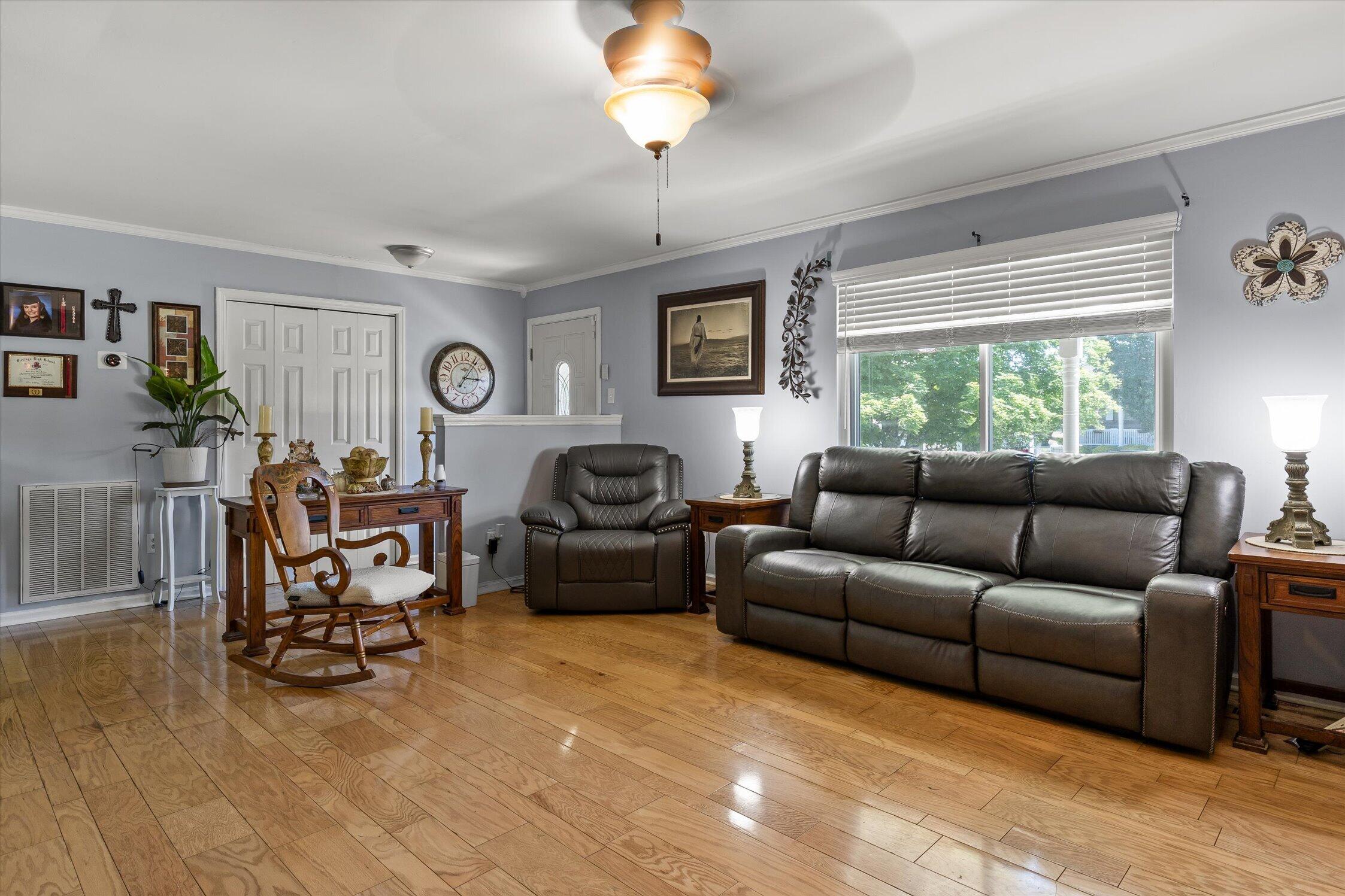 1608 Wildwood Trail