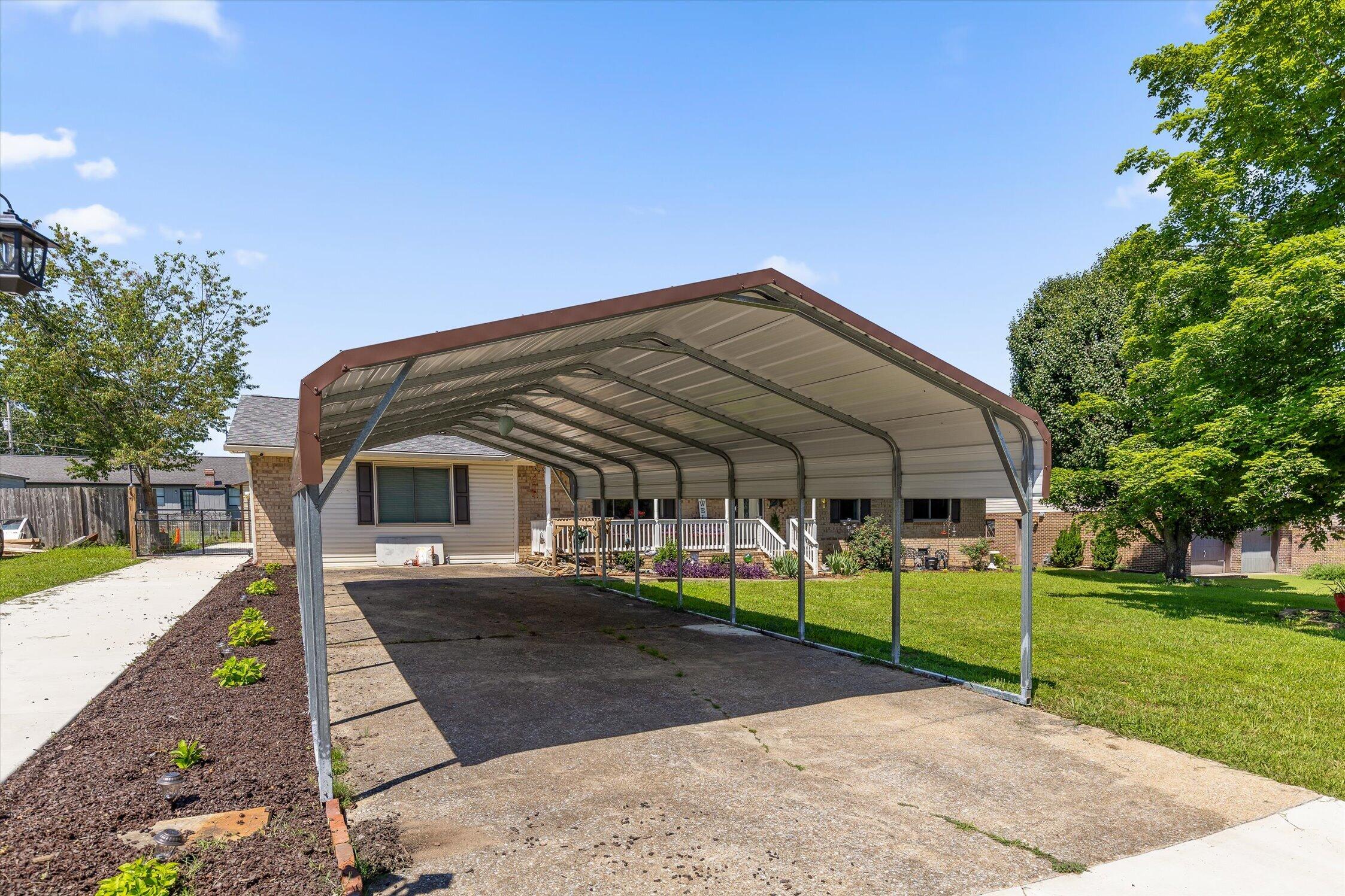 1608 Wildwood Trail