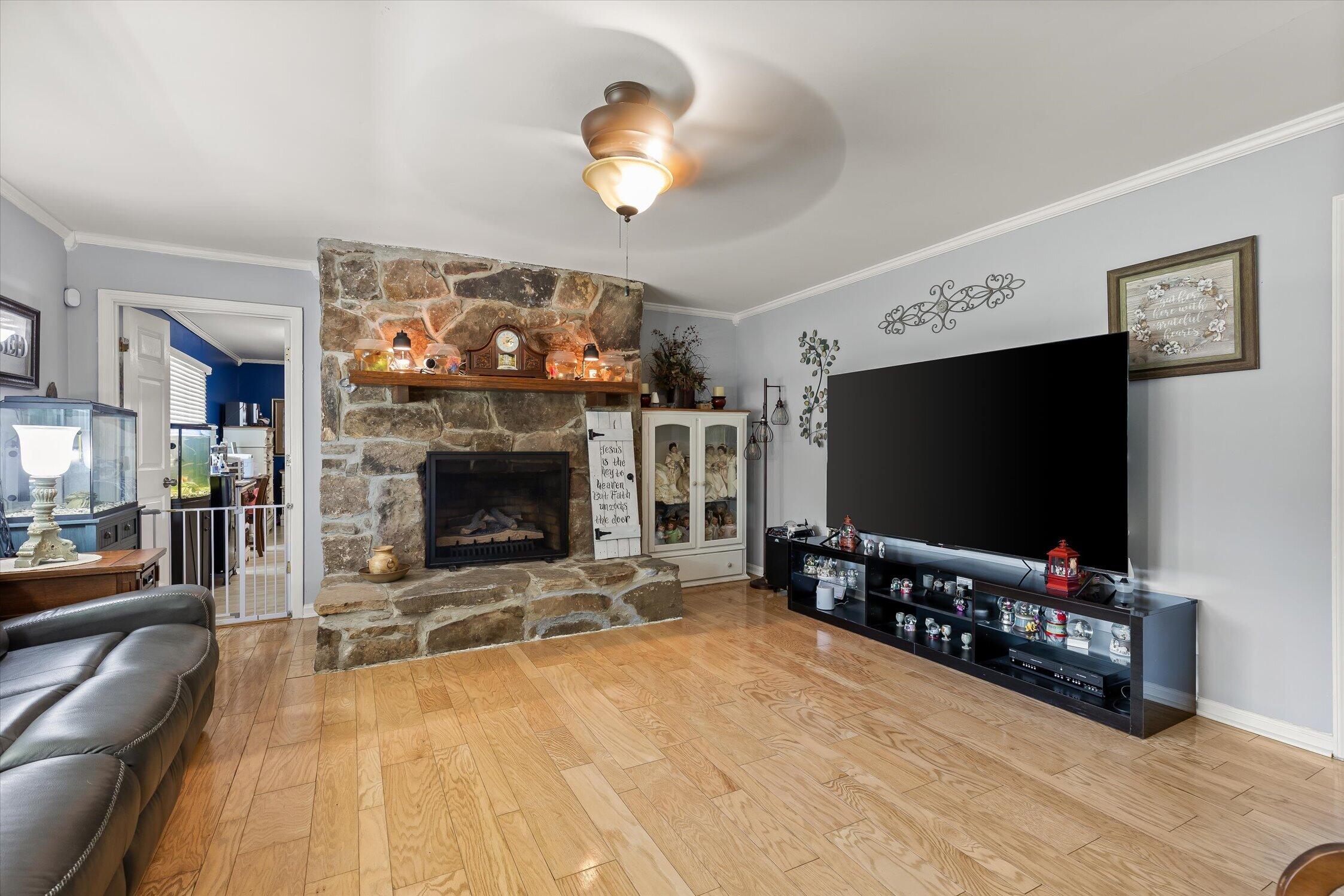 1608 Wildwood Trail
