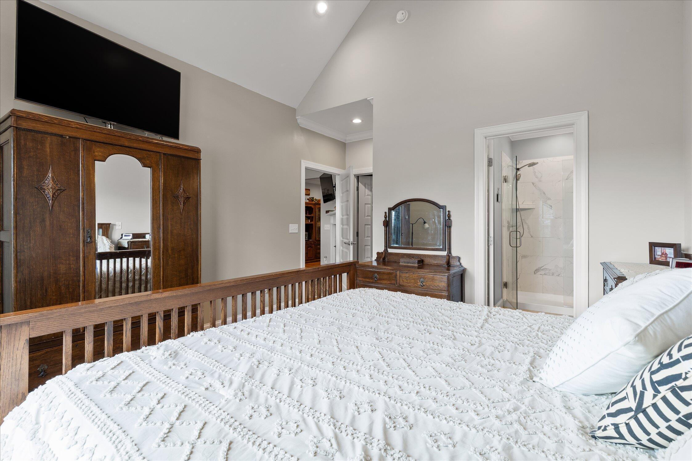 301 Sentry Oaks