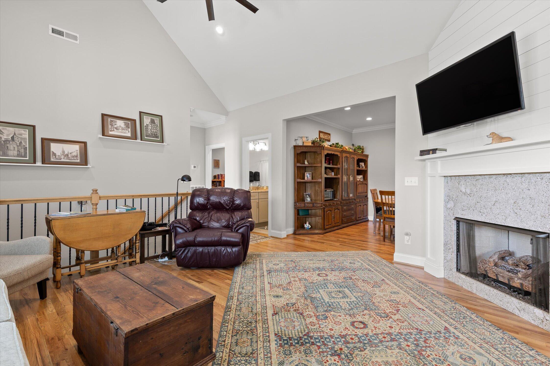 301 Sentry Oaks