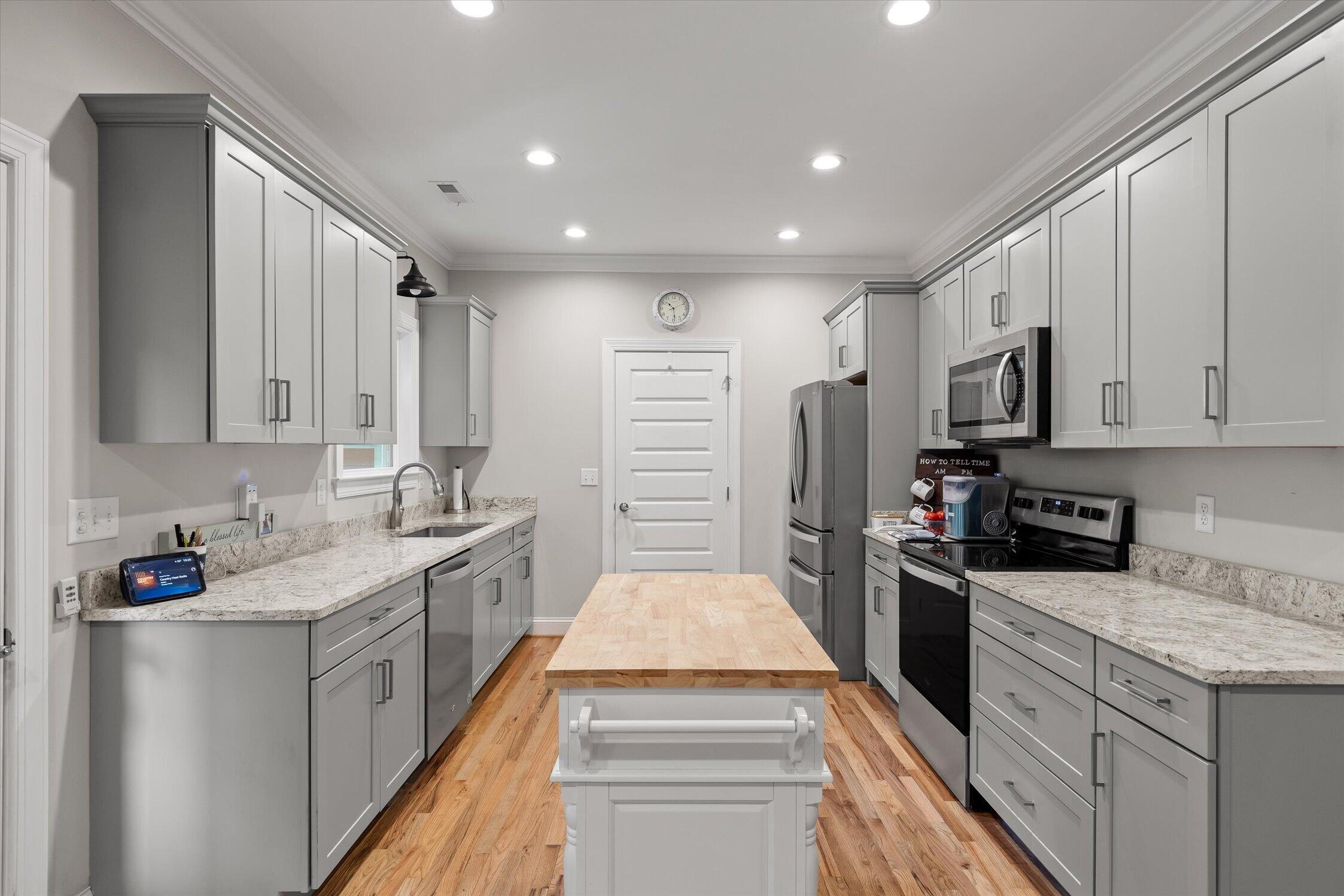 301 Sentry Oaks