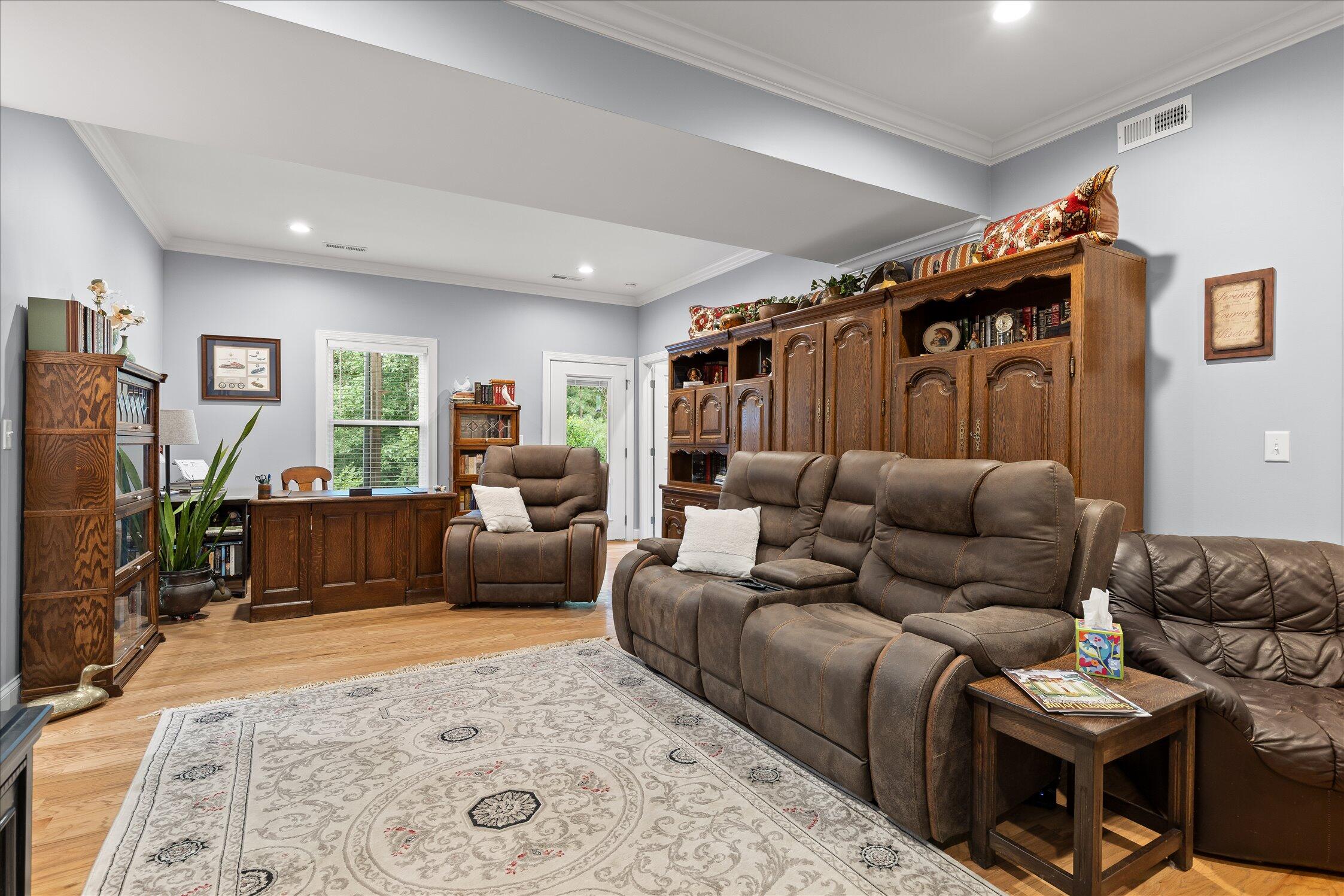 301 Sentry Oaks