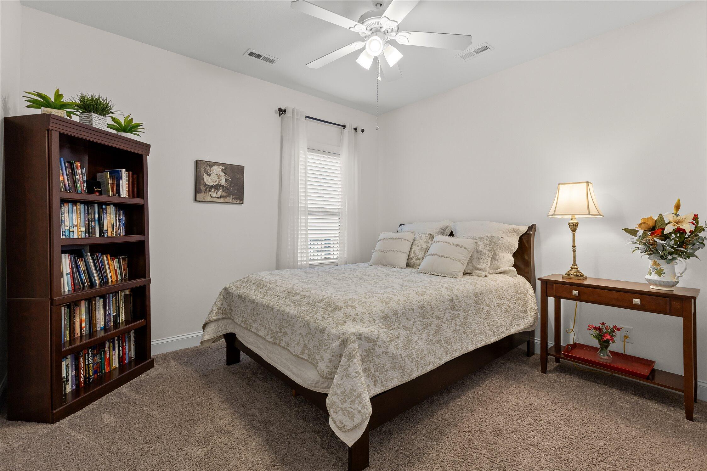 8242 Roy Lane