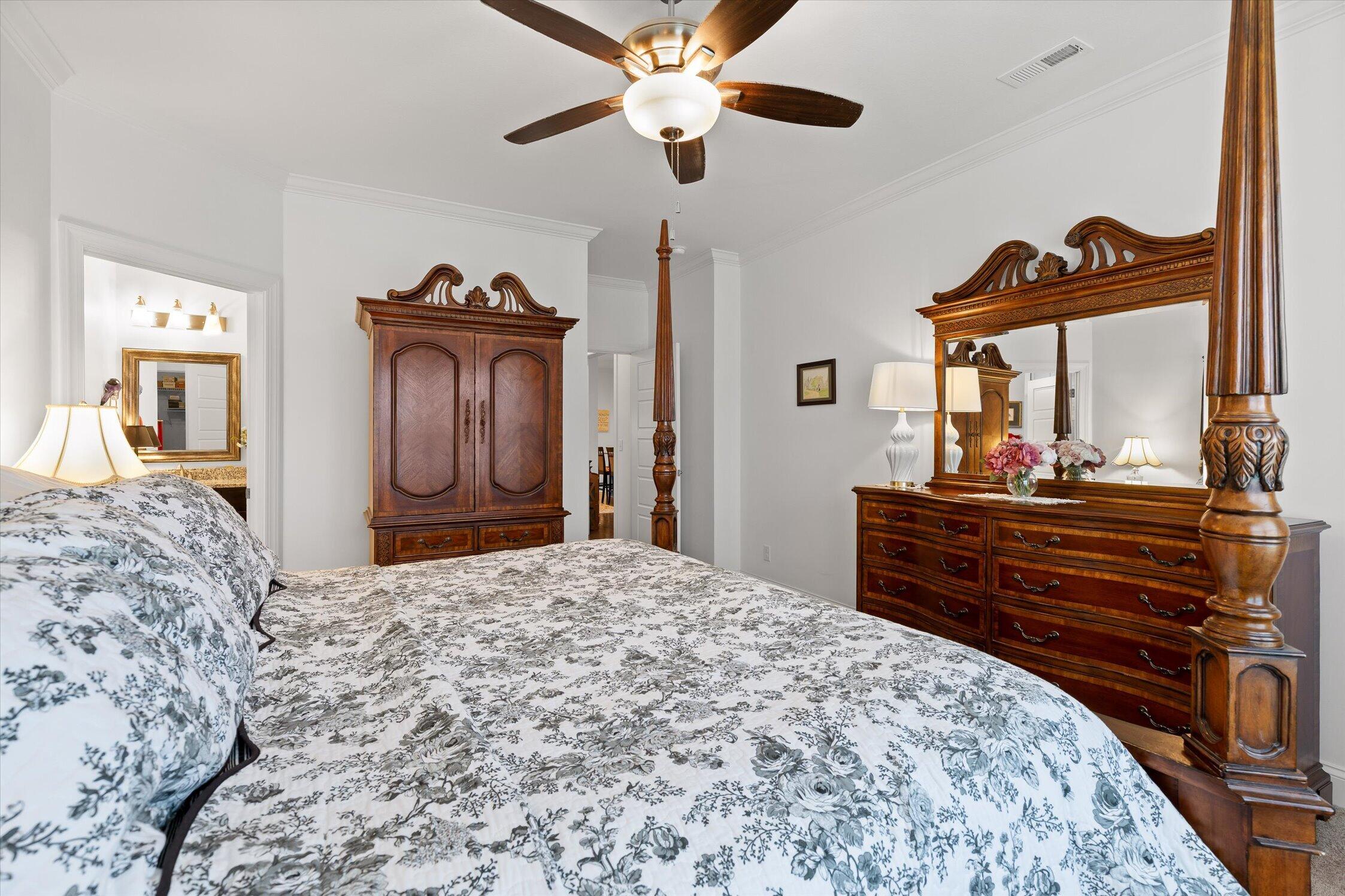 8242 Roy Lane