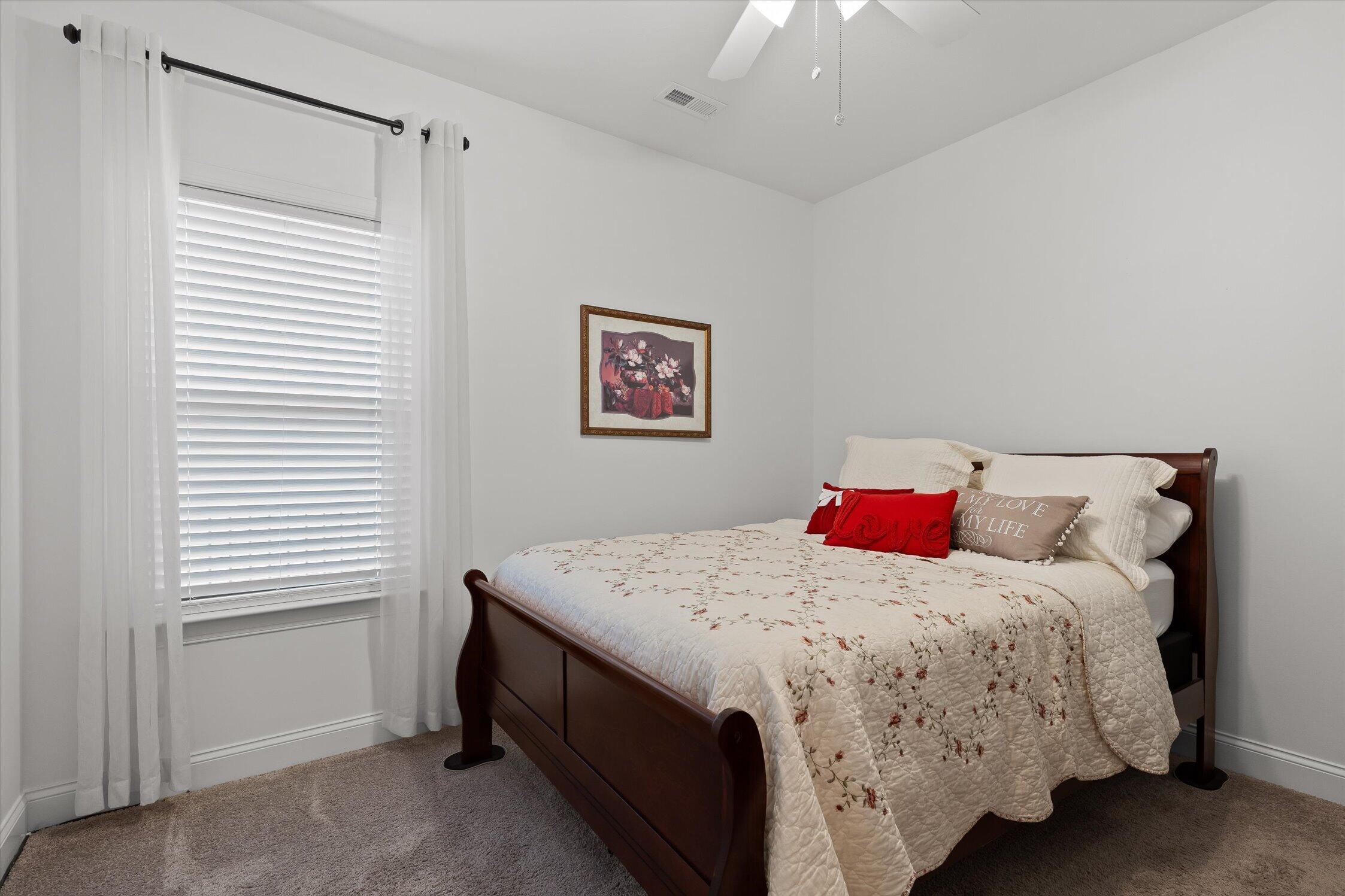 8242 Roy Lane