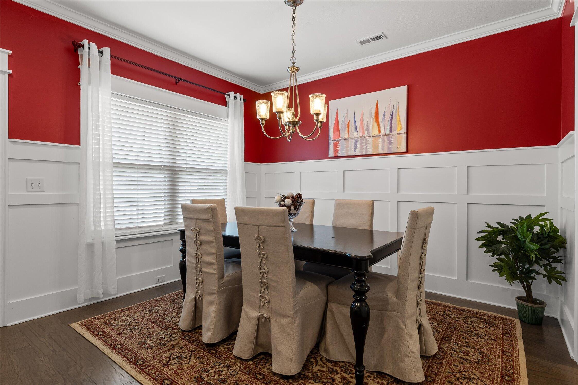 8242 Roy Lane