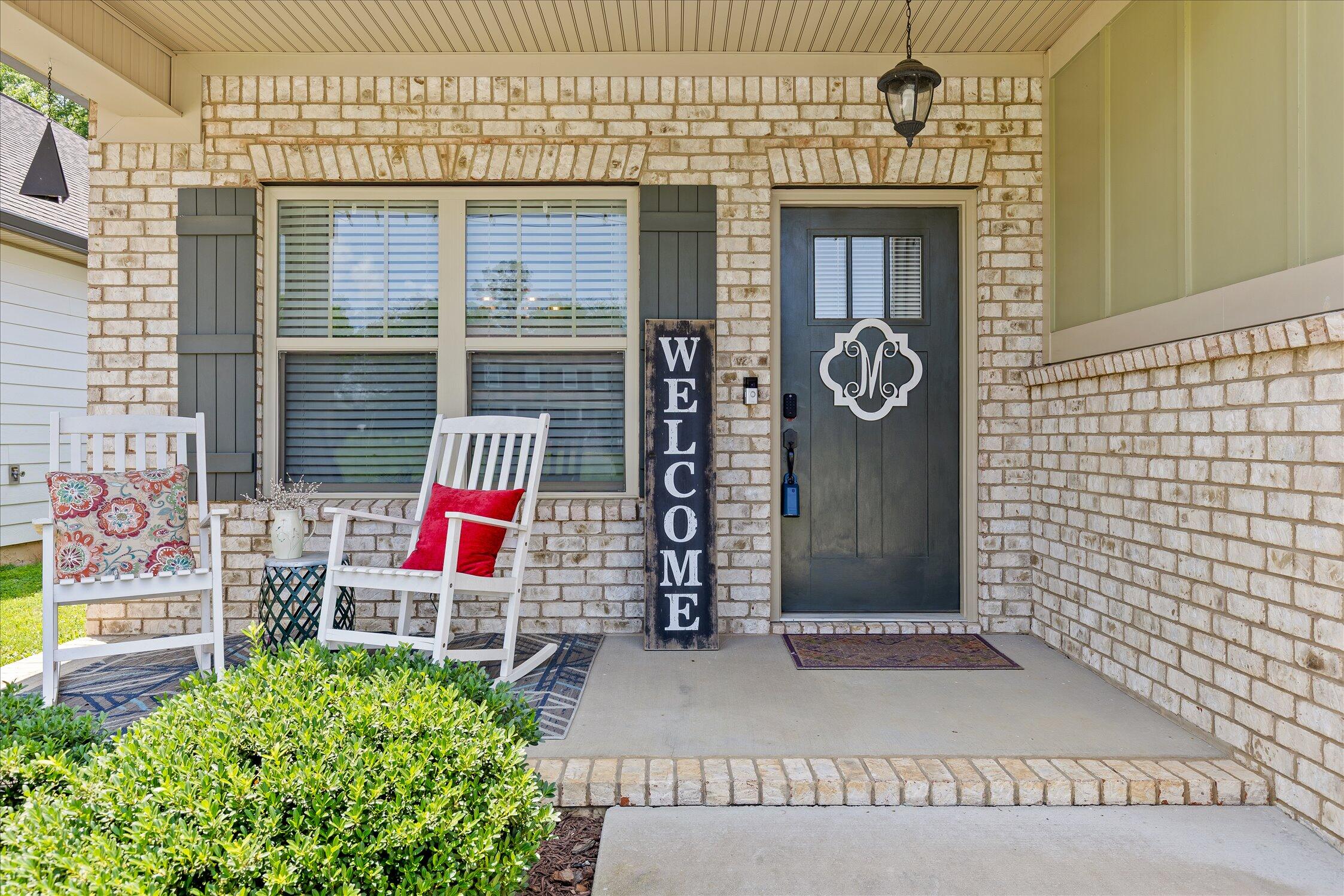 8242 Roy Lane