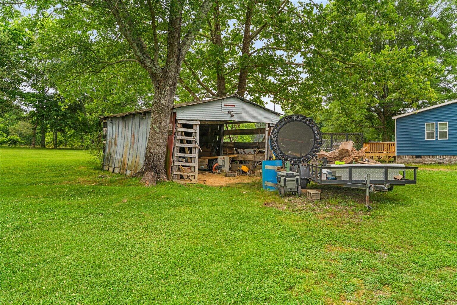 8082 Red Bud Road NE