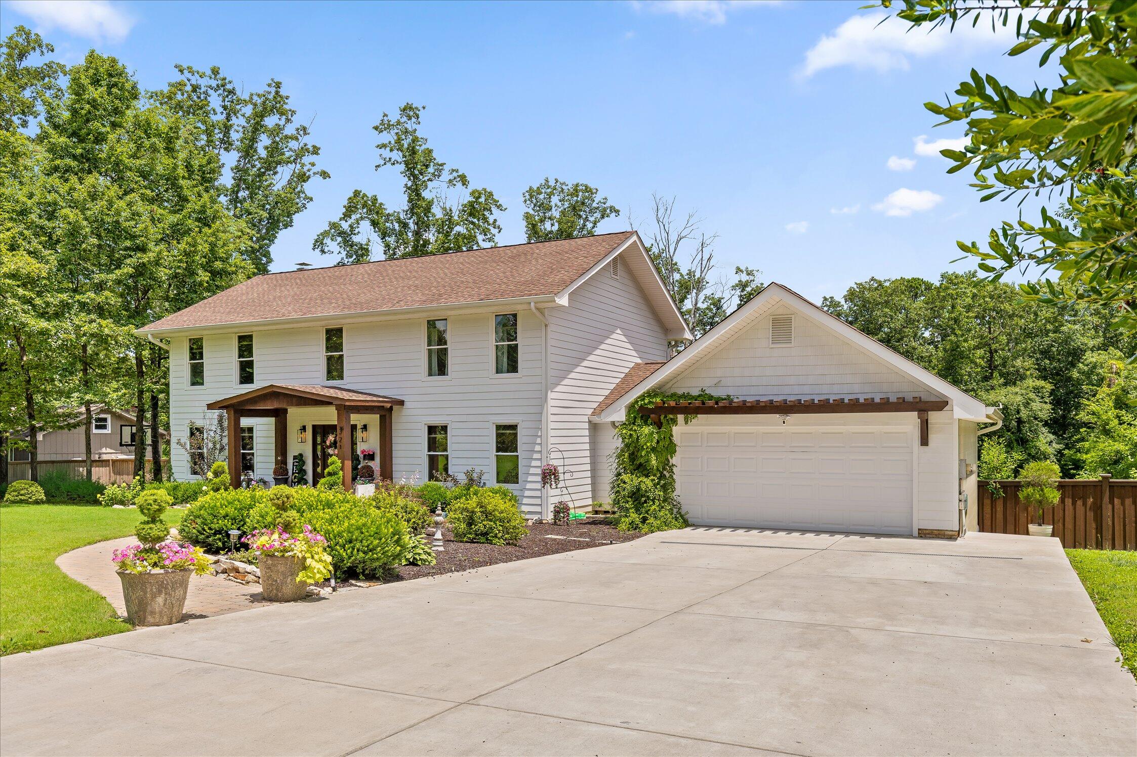 9321 Royal Shadows Drive