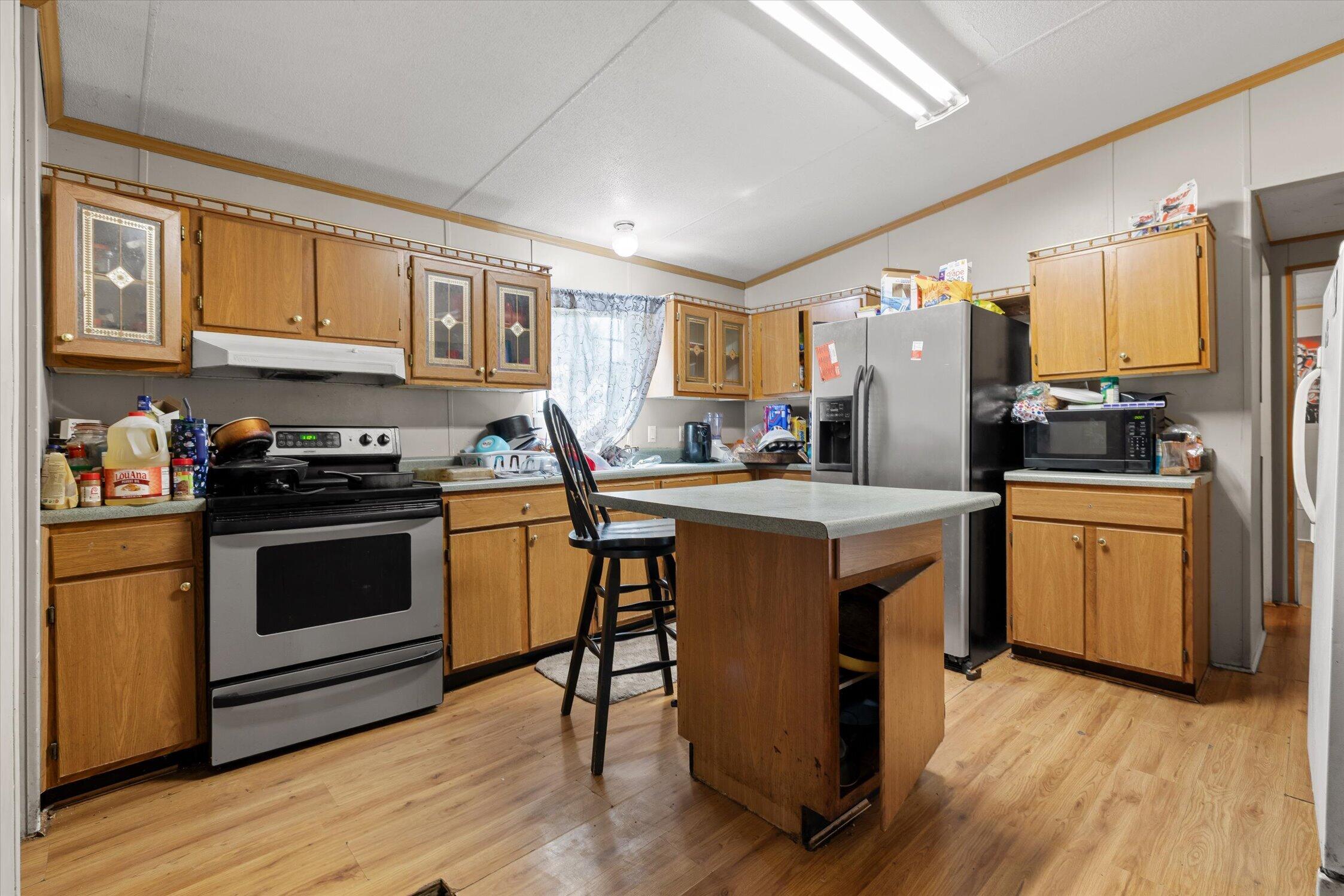628 Crystal View Court