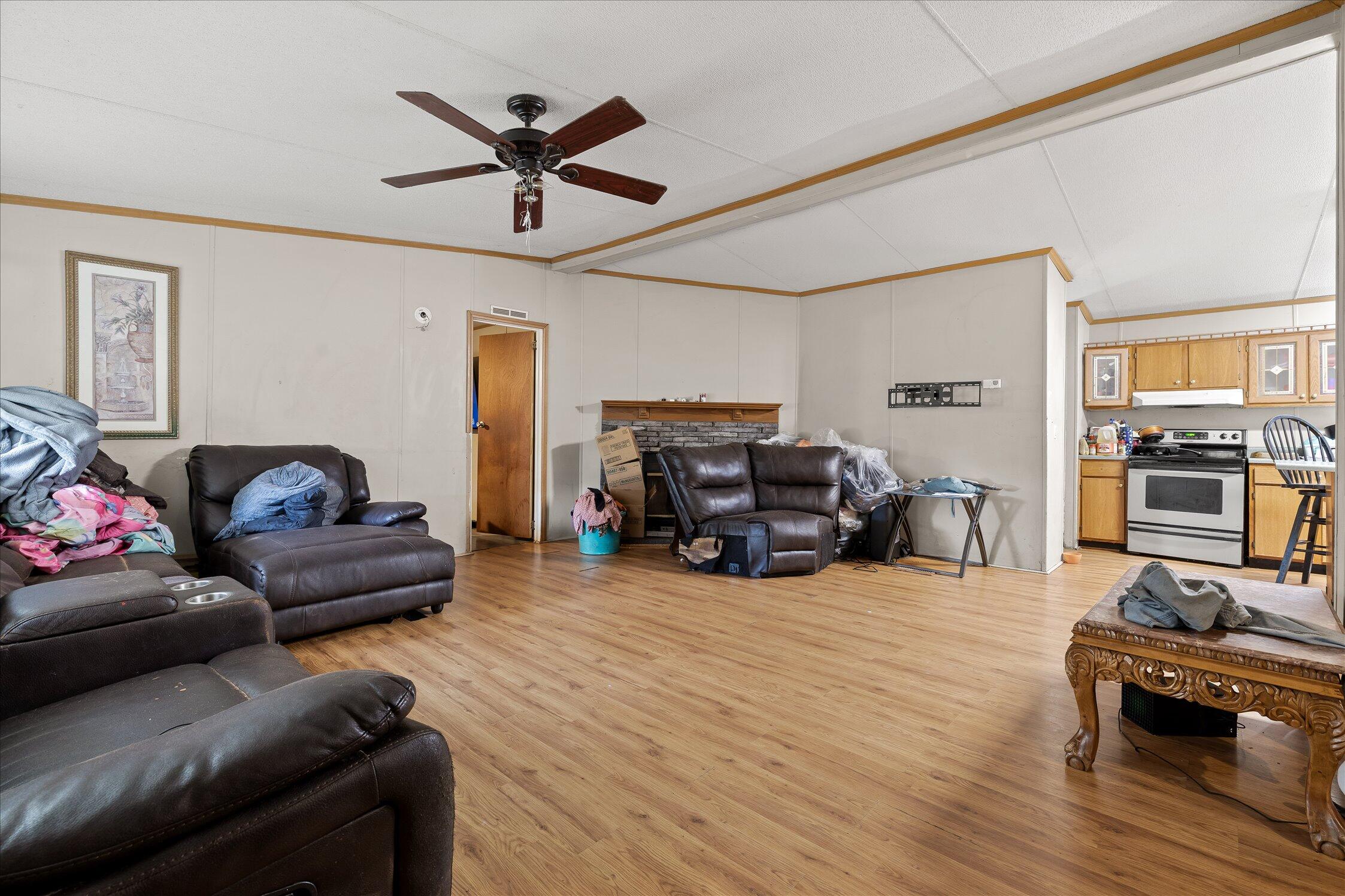 628 Crystal View Court