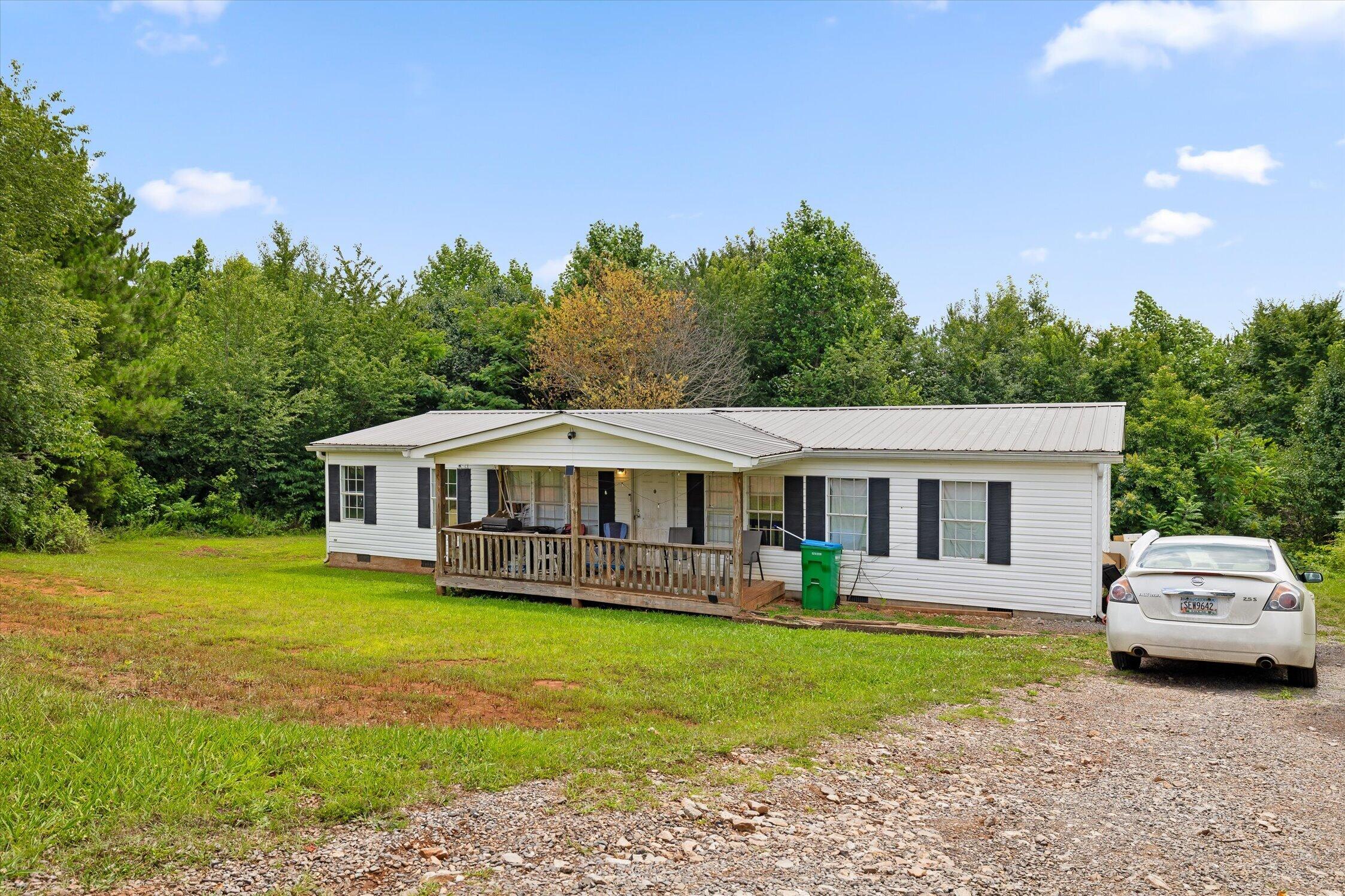 628 Crystal View Court