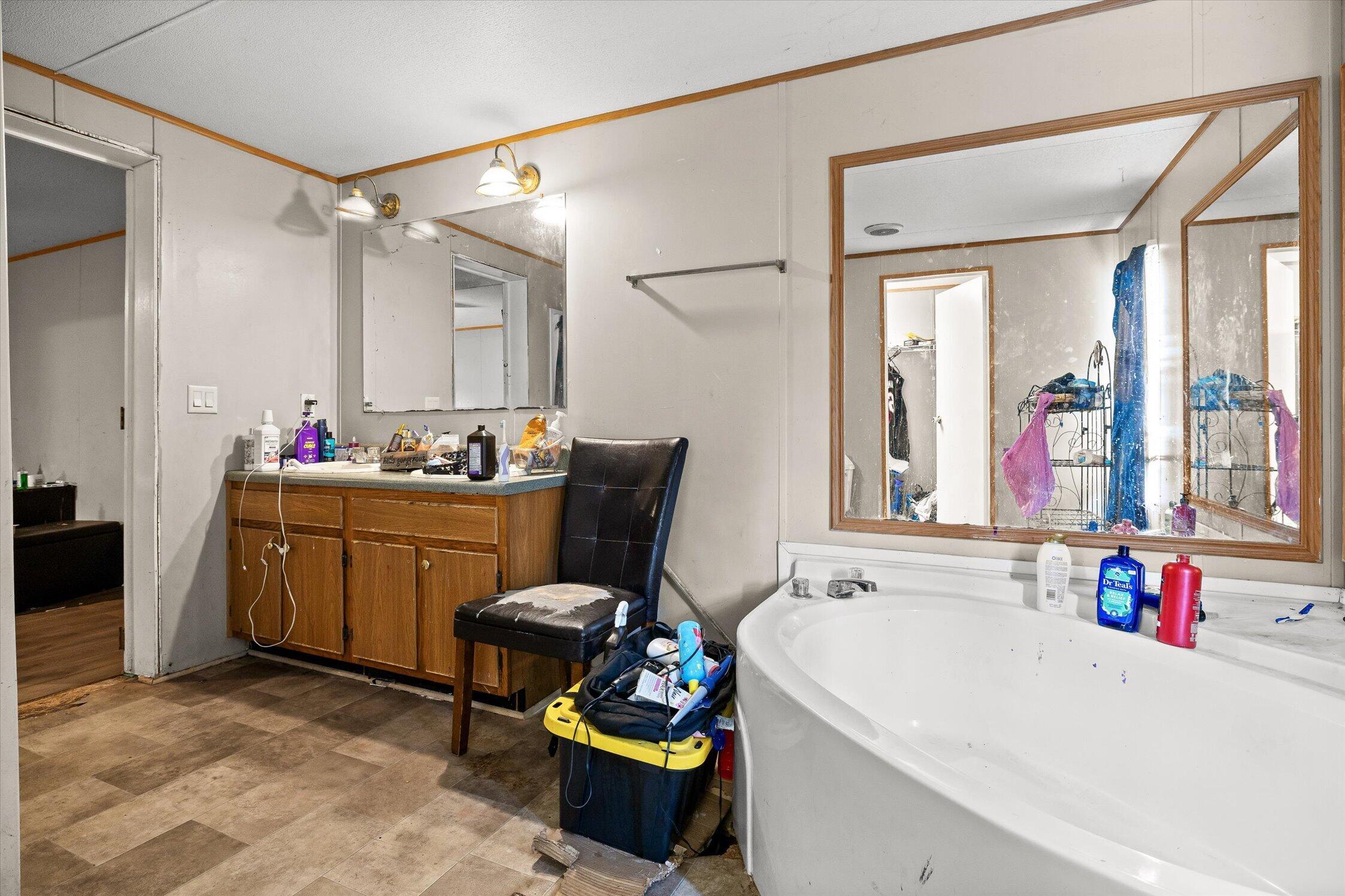 628 Crystal View Court