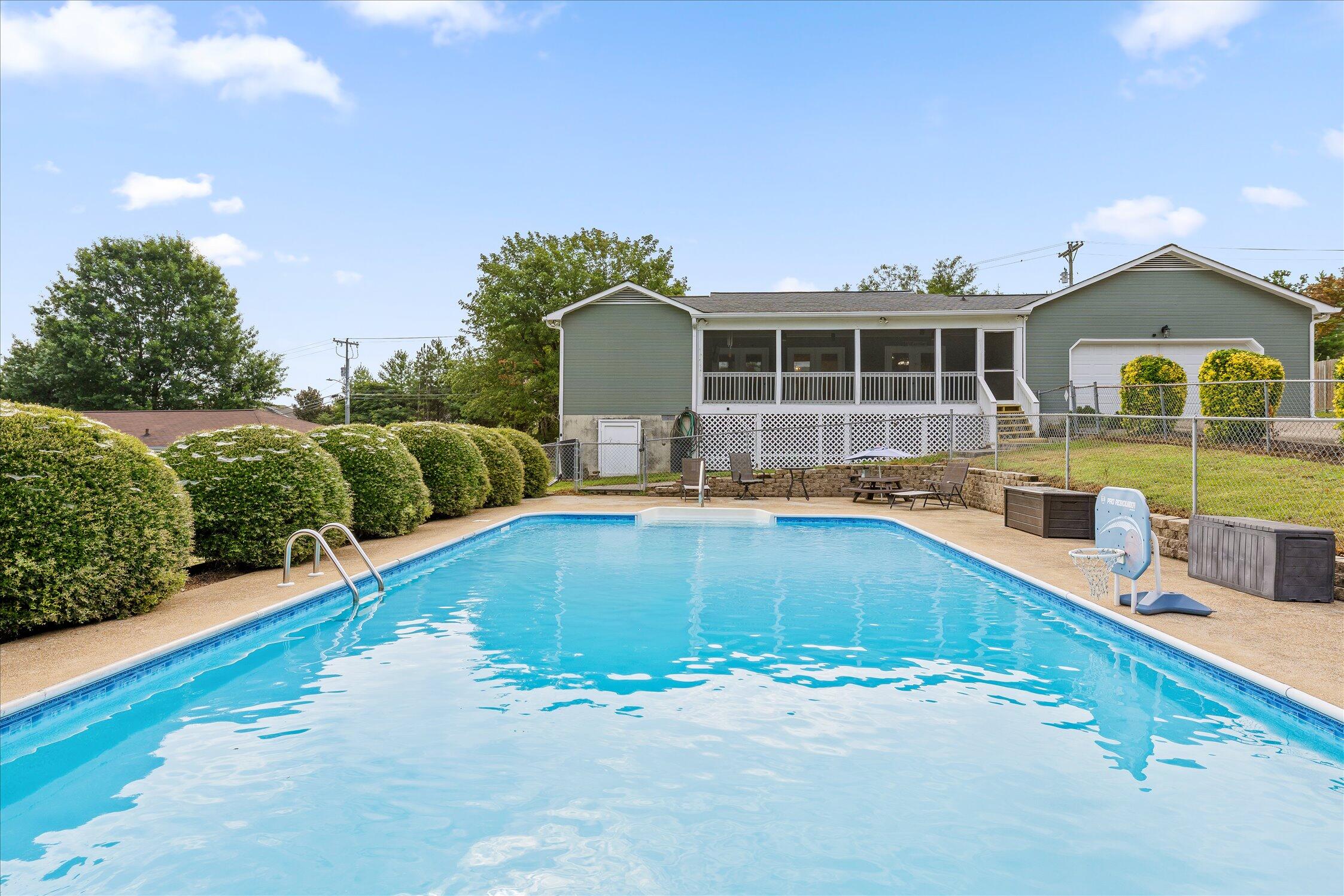1221 Panorama Drive