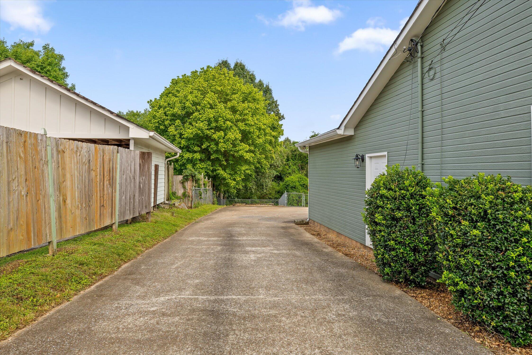 1221 Panorama Drive