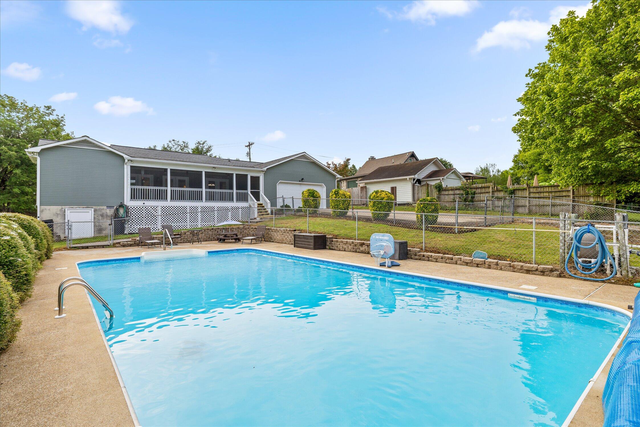1221 Panorama Drive