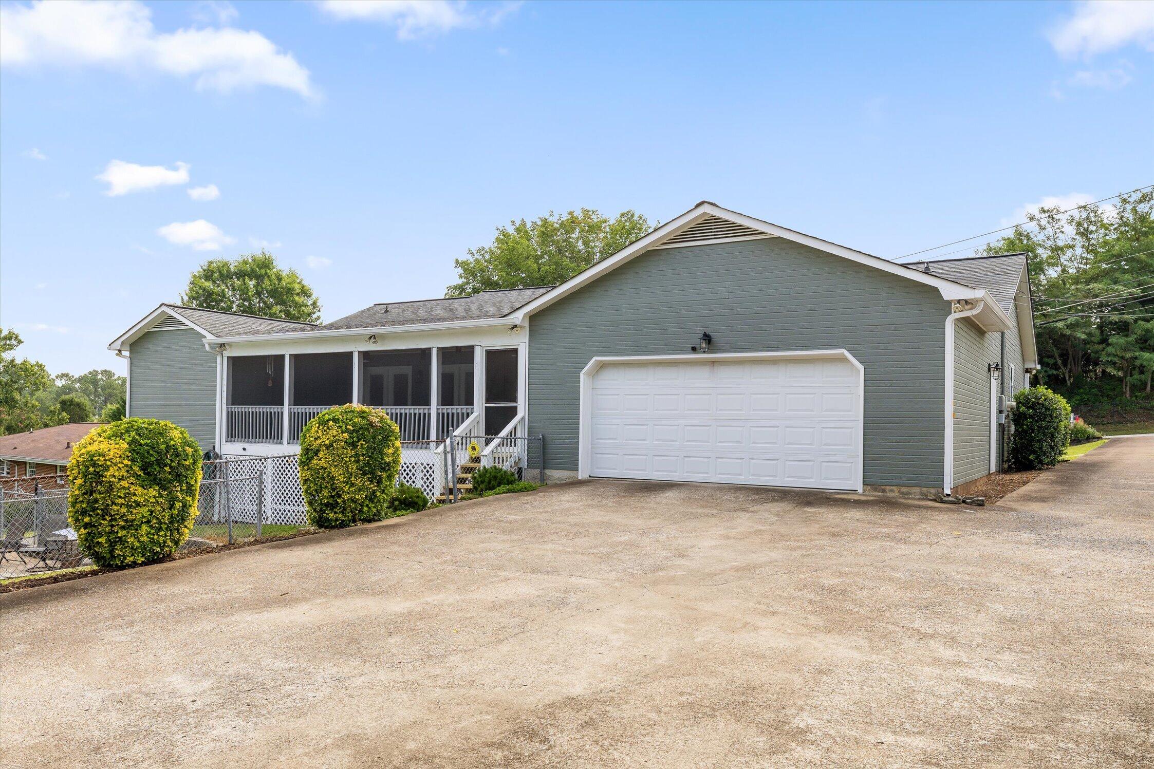 1221 Panorama Drive