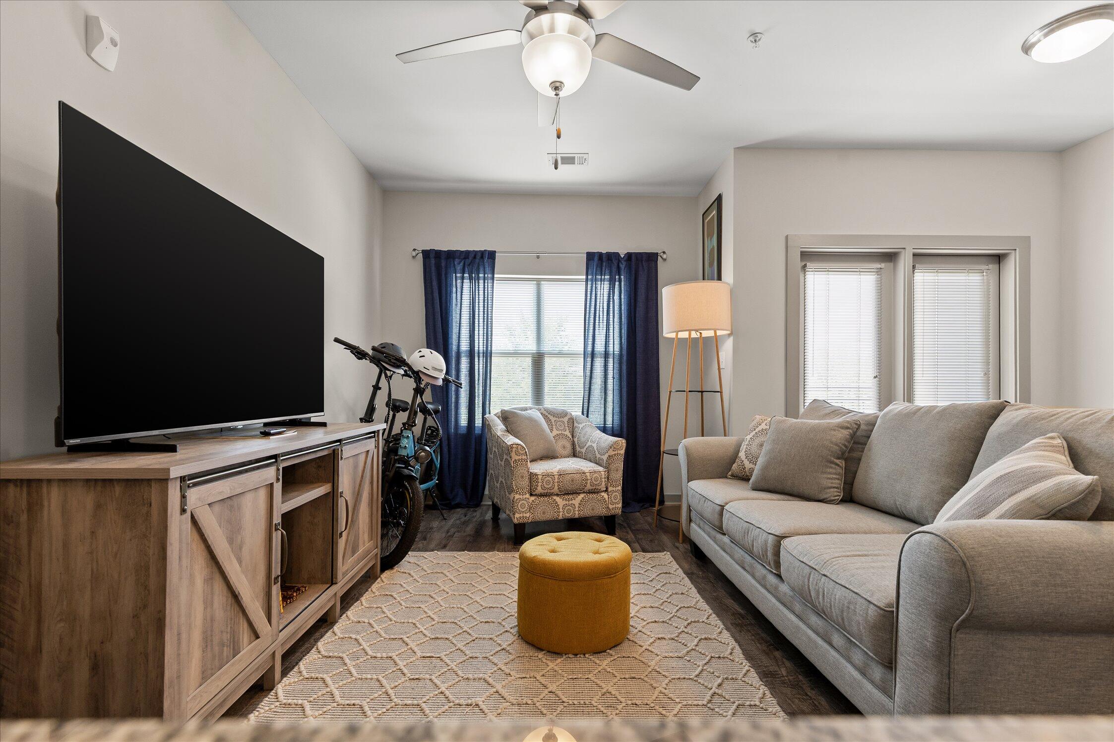 782 Riverfront Parkway, 210