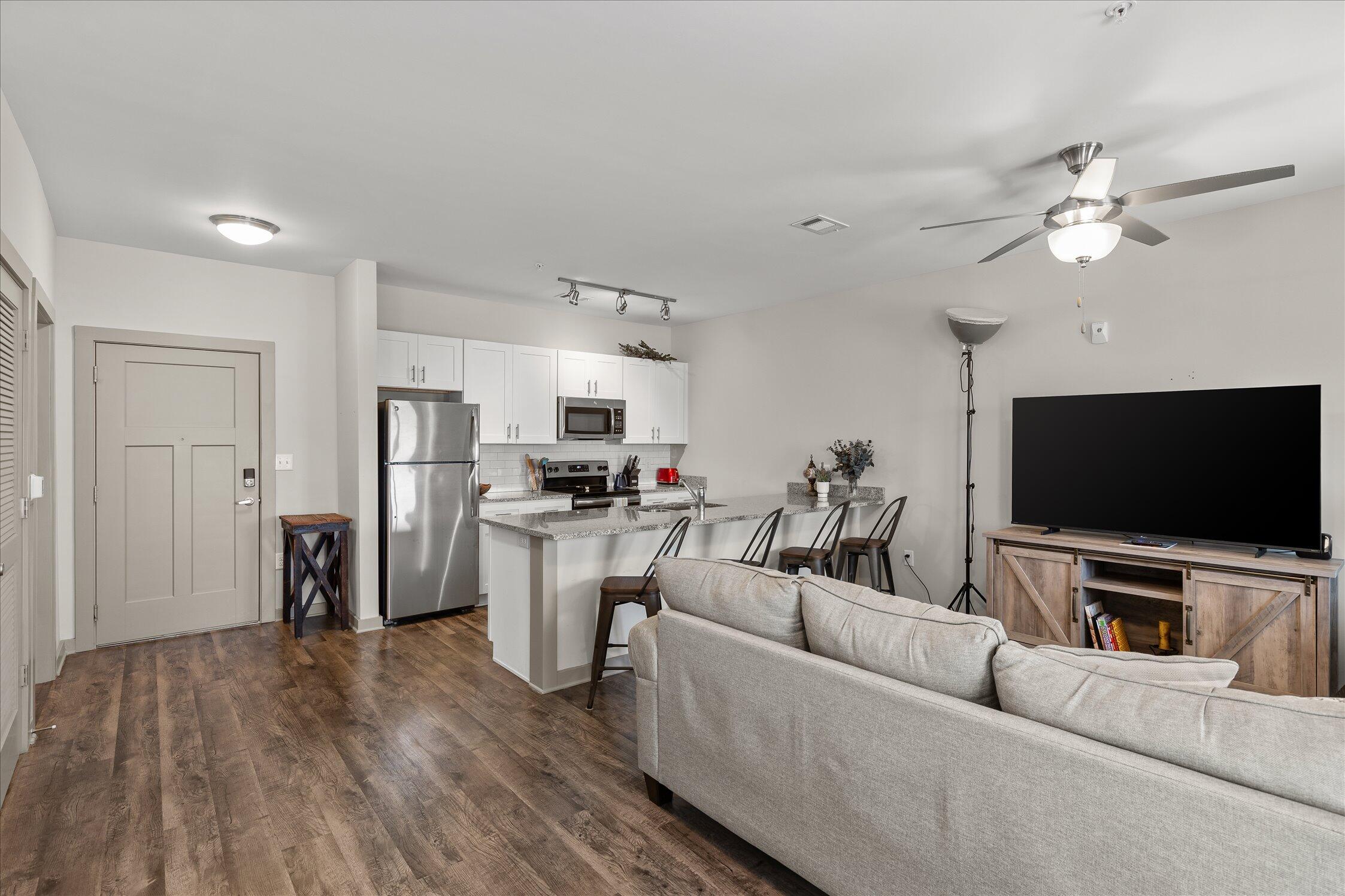 782 Riverfront Parkway, 210