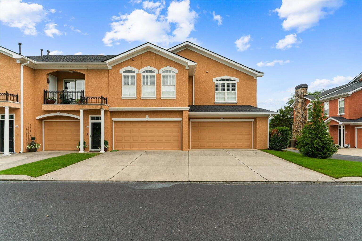 901 Renaissance Court