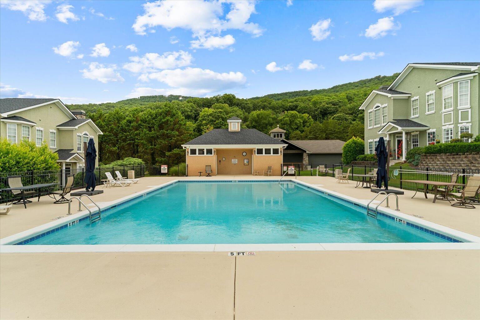 901 Renaissance Court