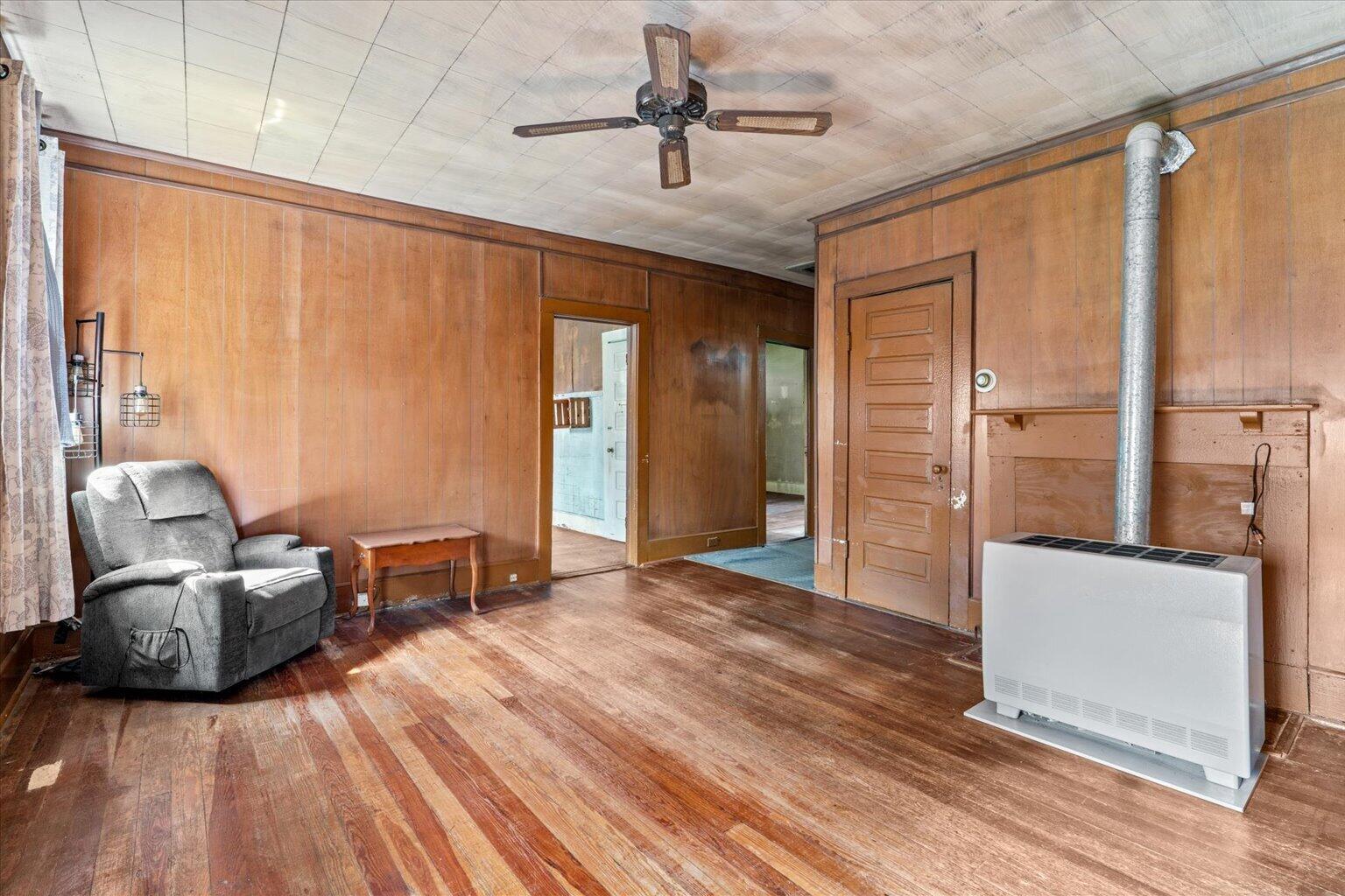 459 Conway Street