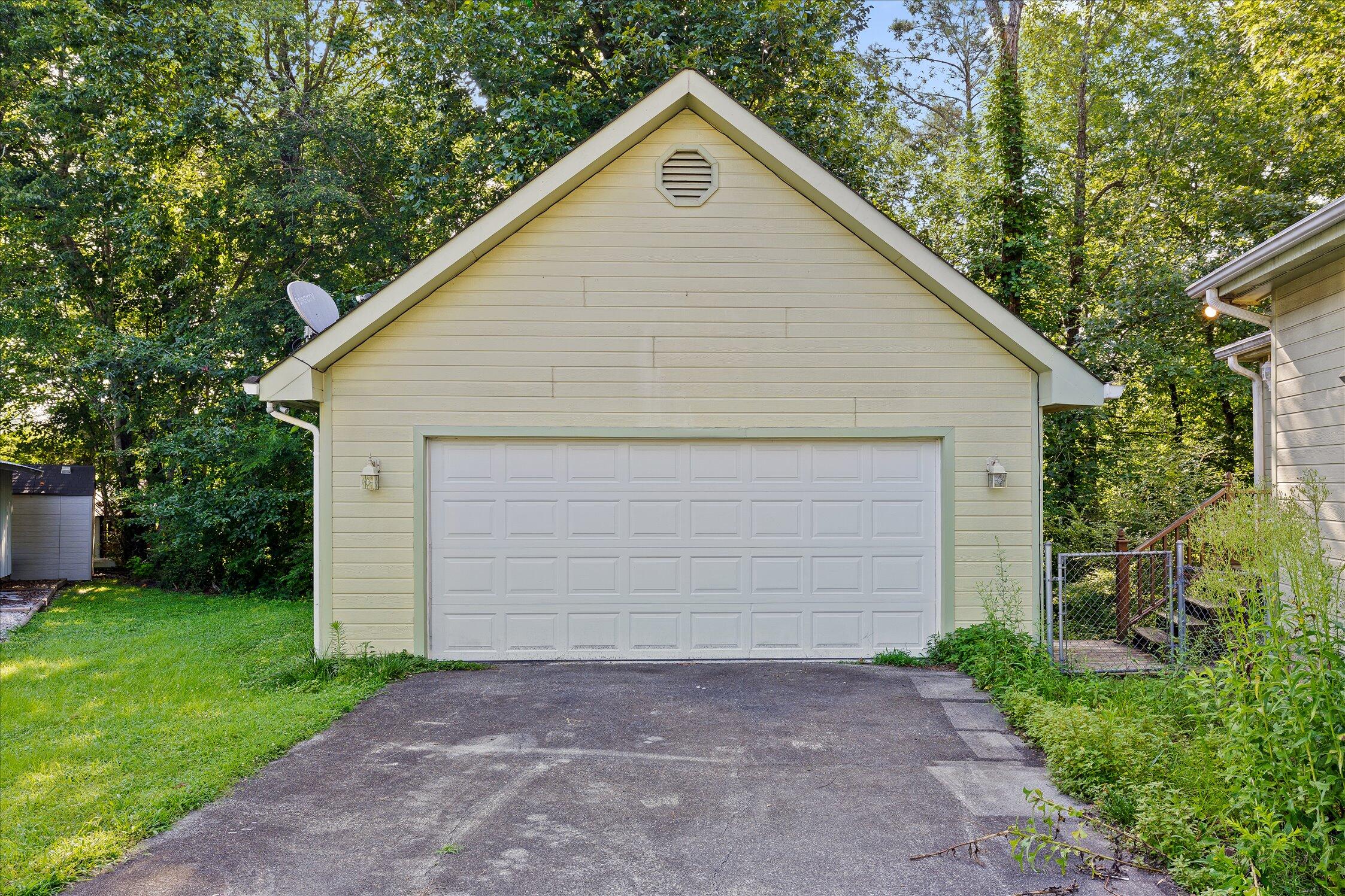 170 Shady Court, LaFayette
