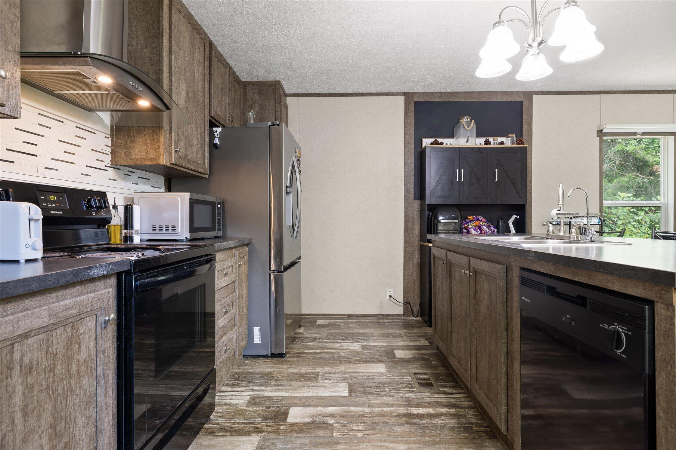 6183 Marie Lane
