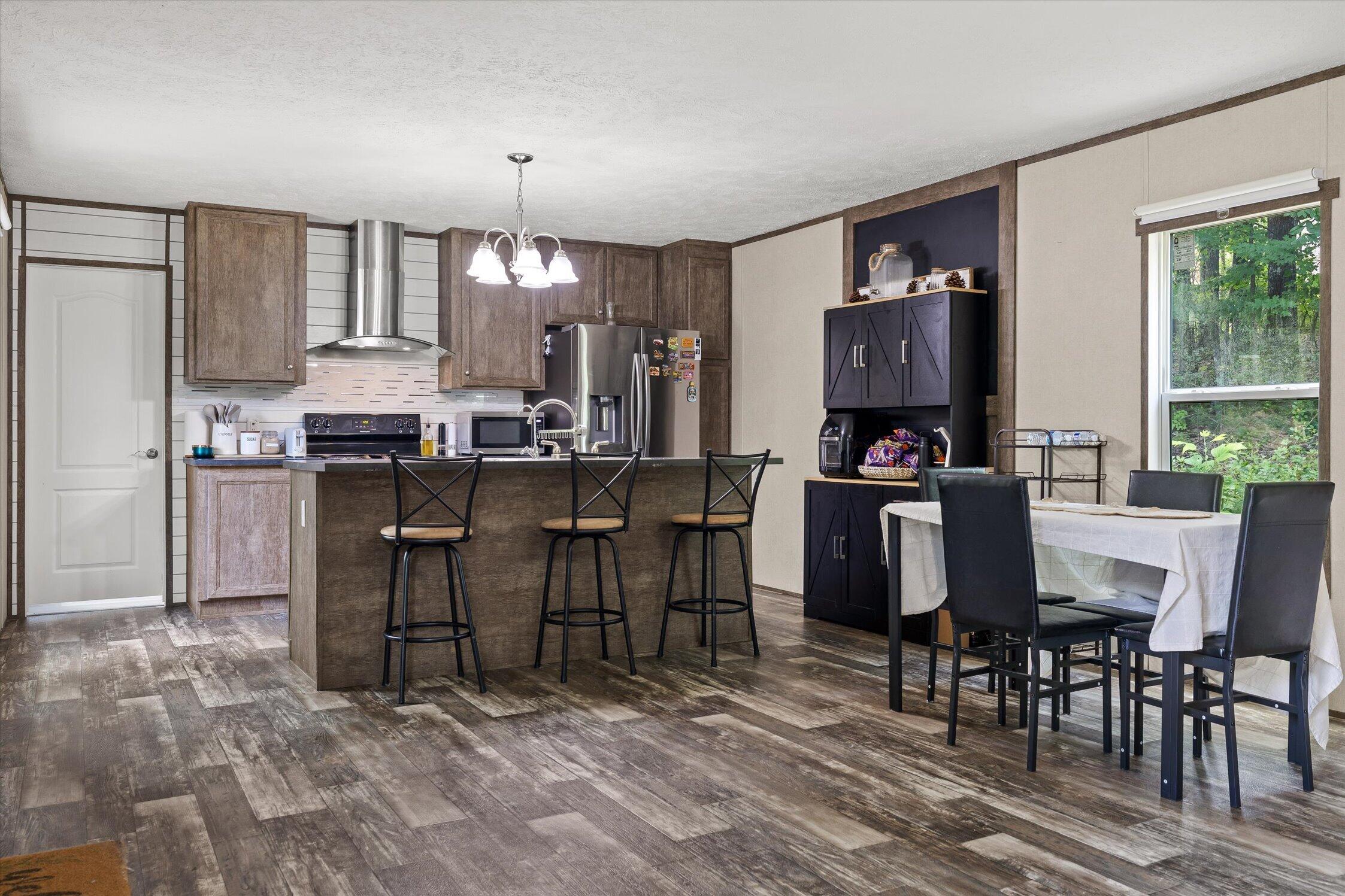 6183 Marie Lane