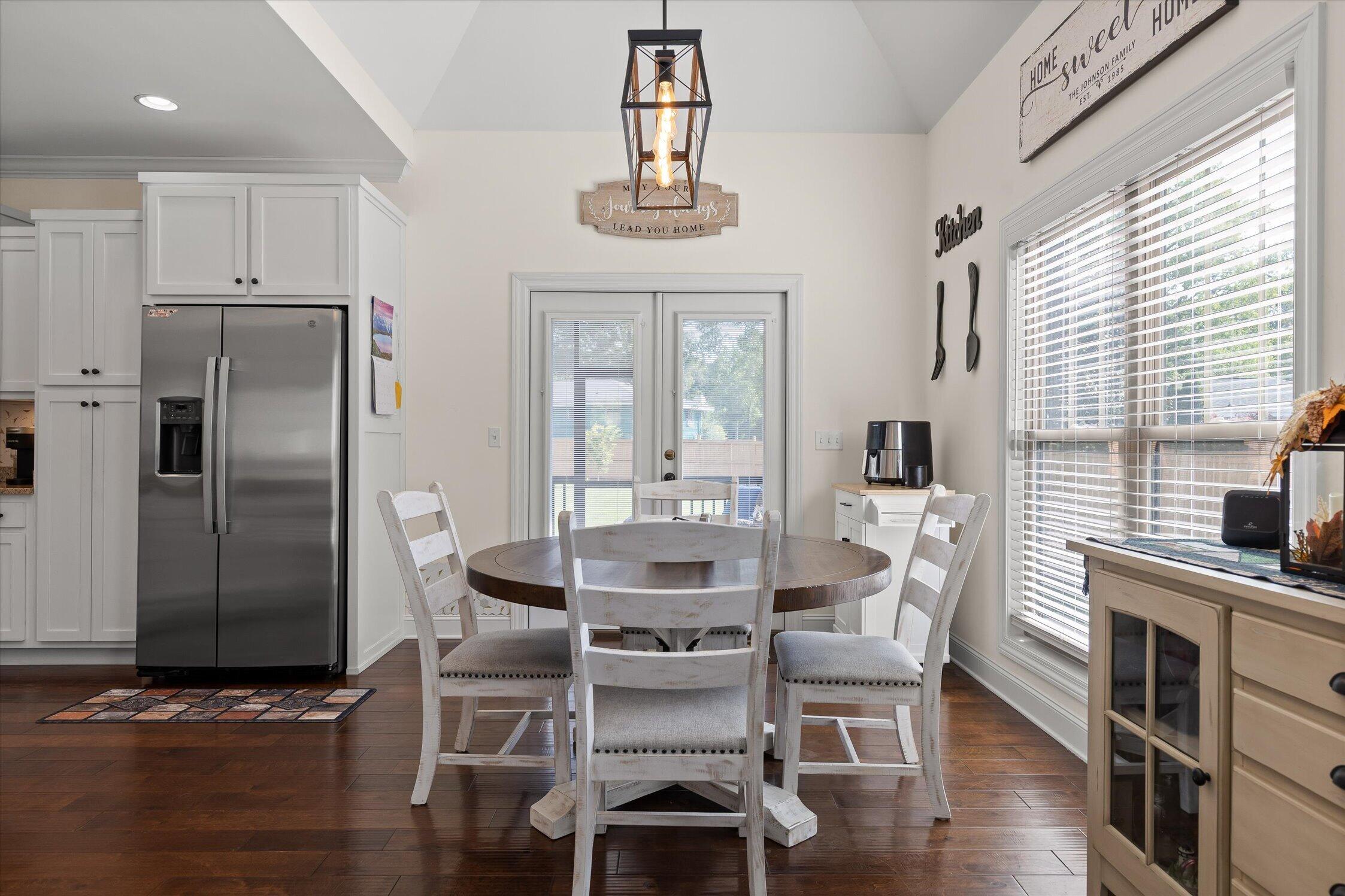 5979 Winding Lane