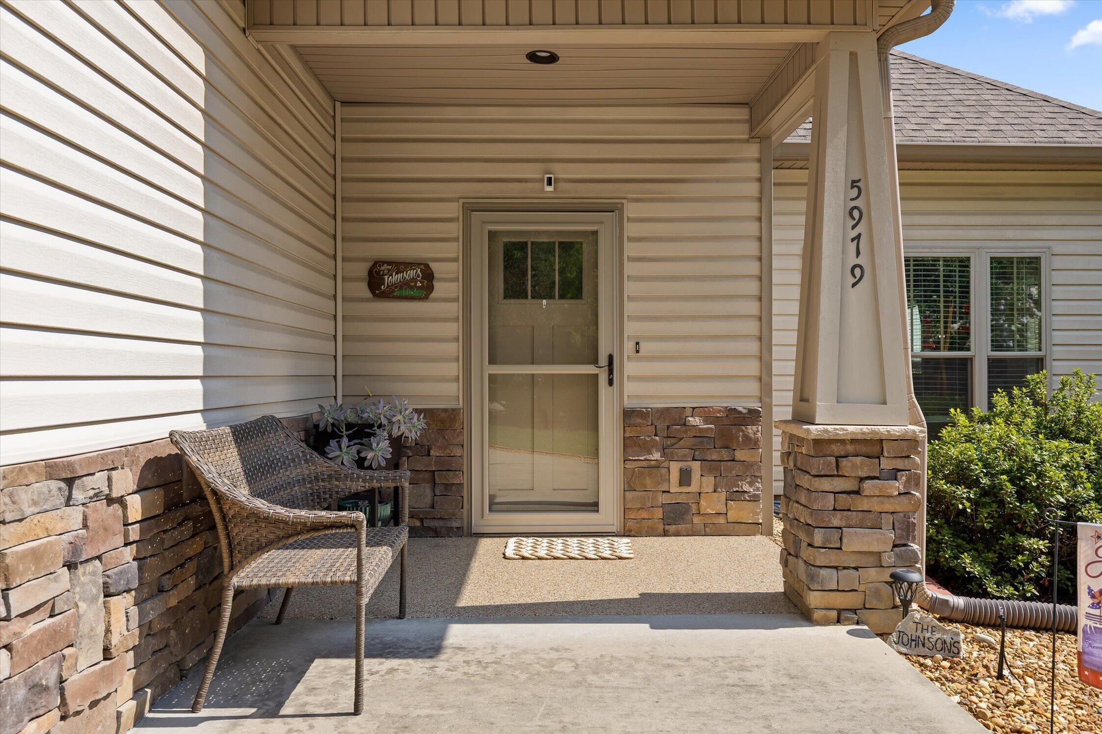 5979 Winding Lane