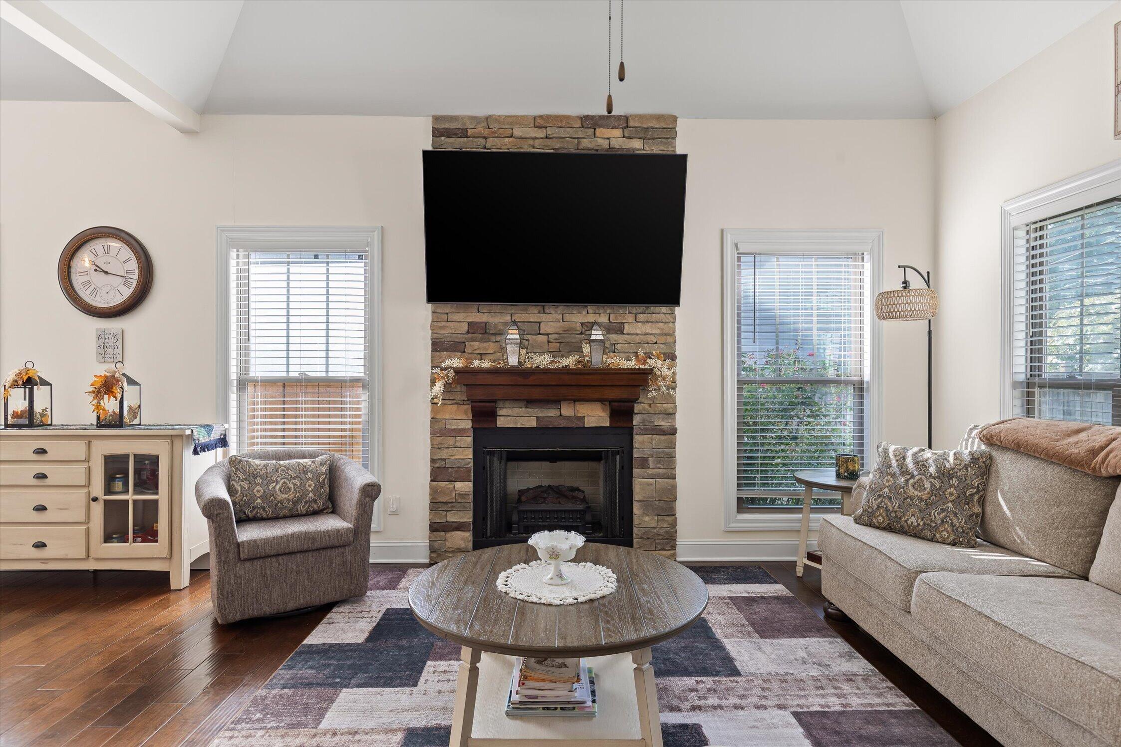 5979 Winding Lane