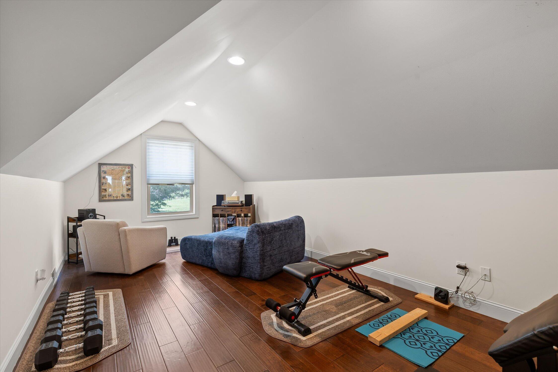 5979 Winding Lane